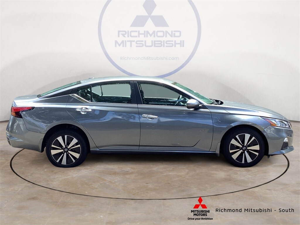 2021 Nissan Altima 2.5 SV photo 2