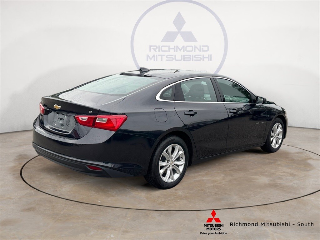 2023 Chevrolet Malibu 1LT photo 2