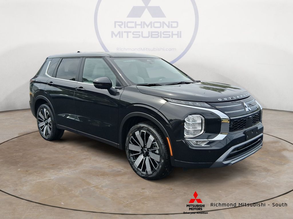 2026 Mitsubishi Outlander SE FWD's photo