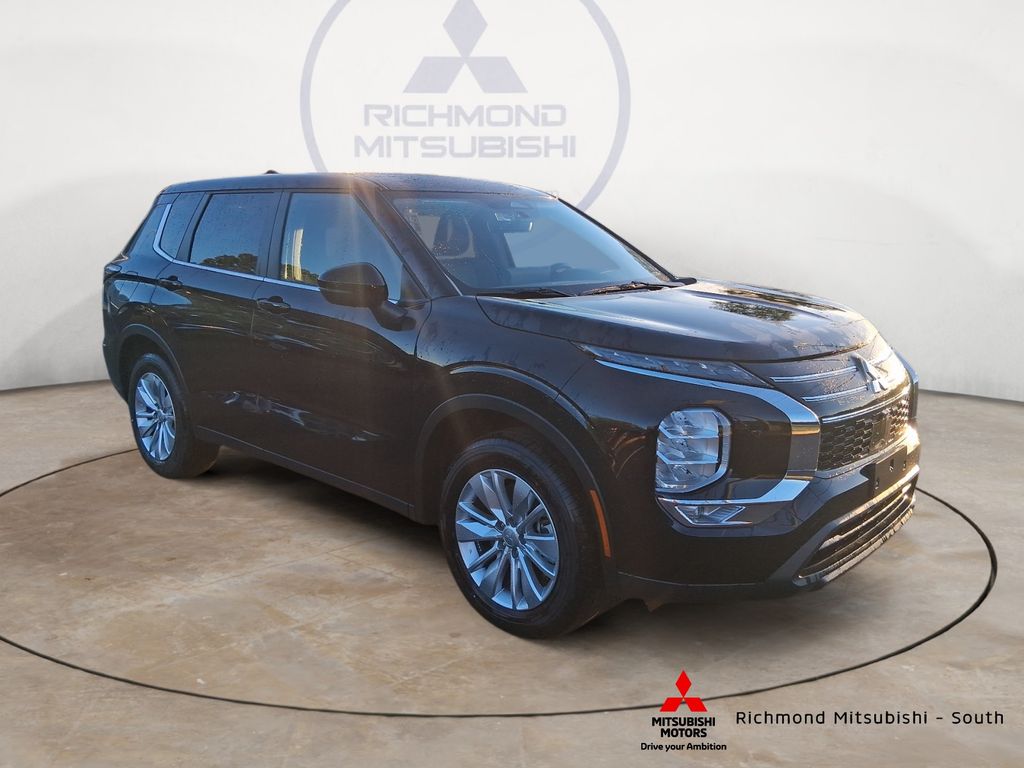 2026 Mitsubishi Outlander ES S-AWC's photo