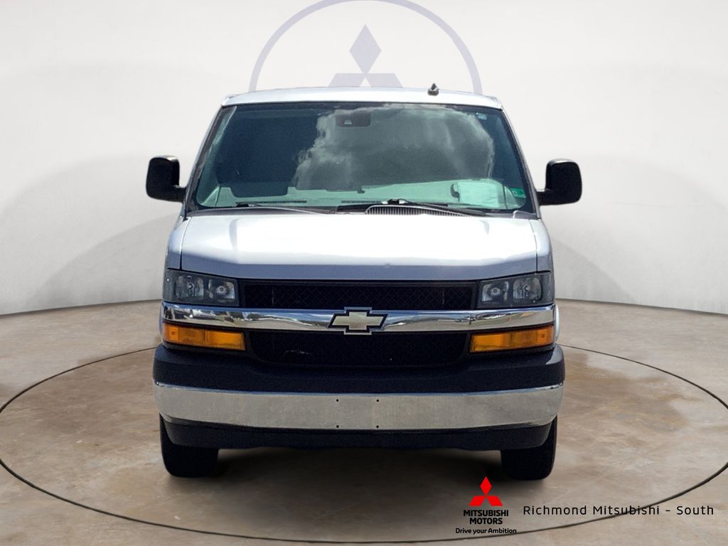 2021 Chevrolet Express Passenger LT - Photo 8
