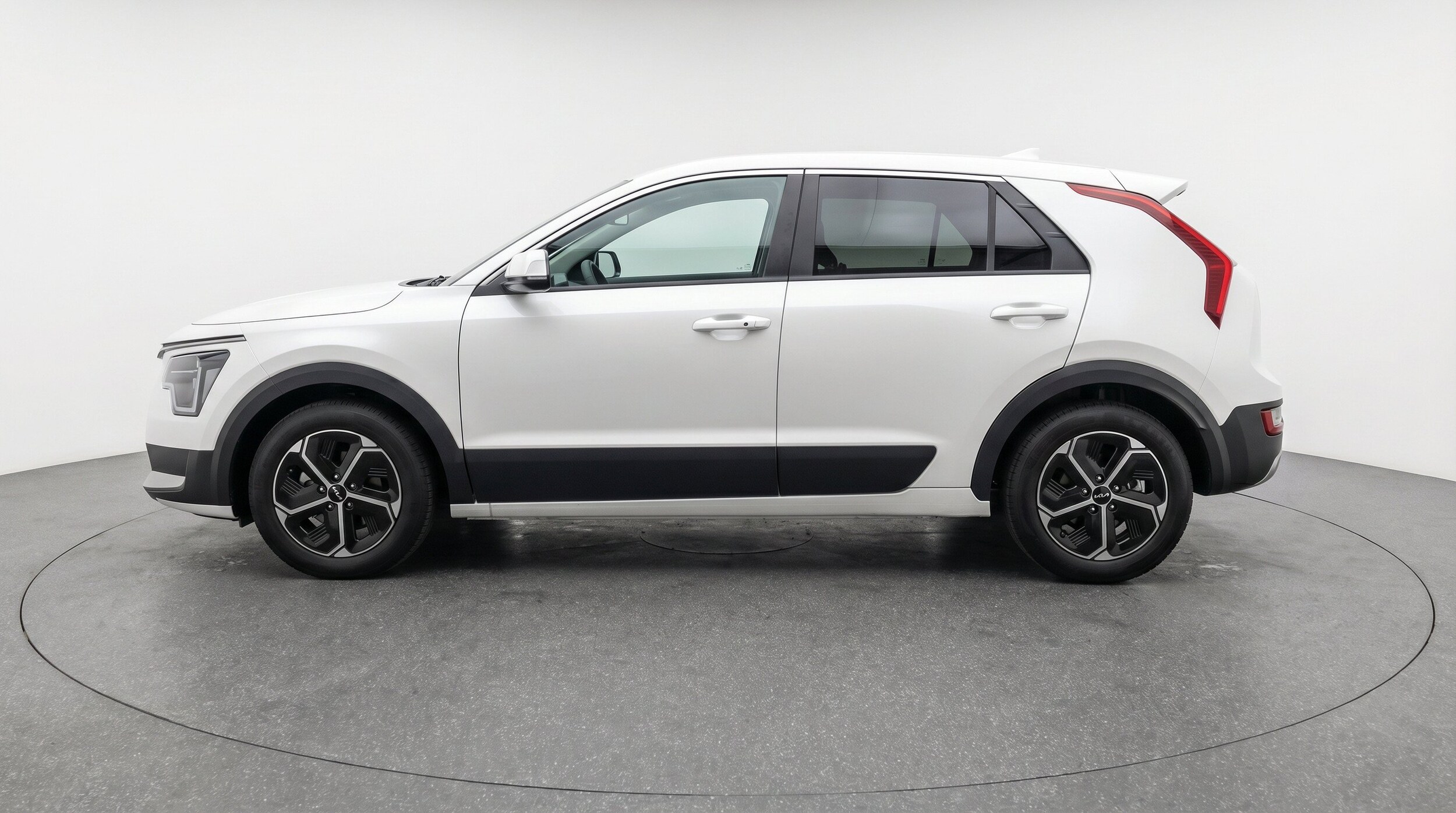 Thumbnail: 2026 Kia Niro - 5