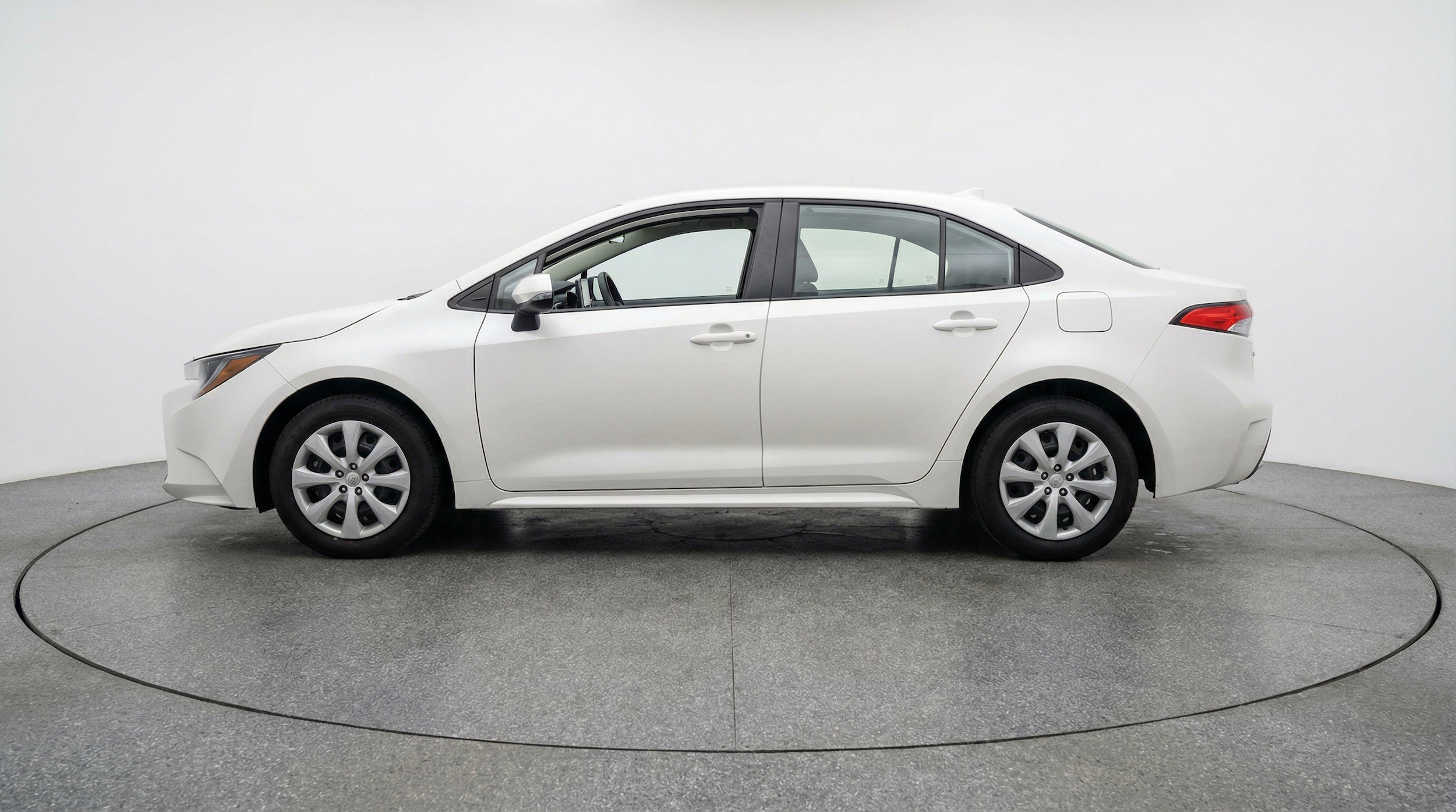 Thumbnail: 2025 Toyota Corolla - 5