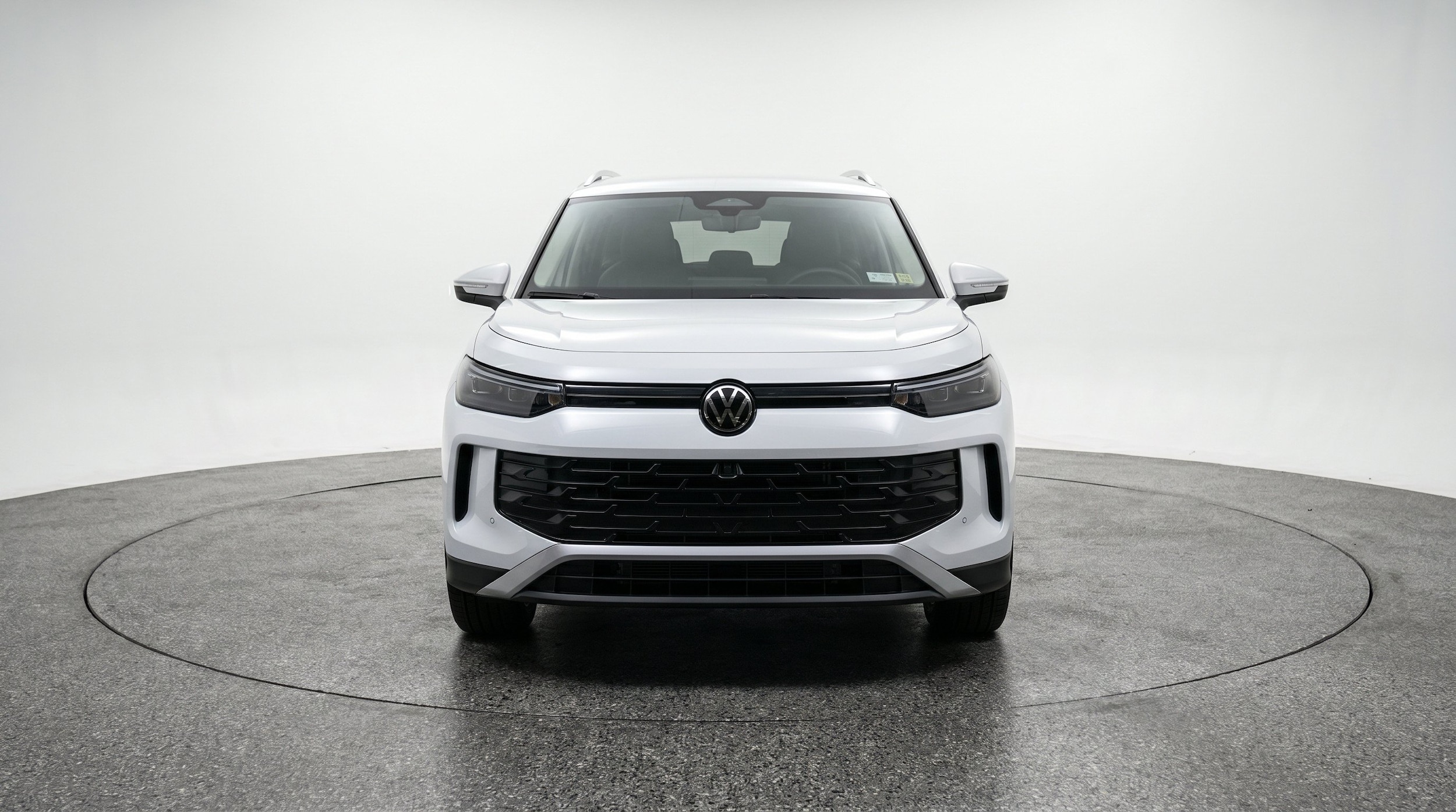 Thumbnail: 2026 Volkswagen Tiguan - 2
