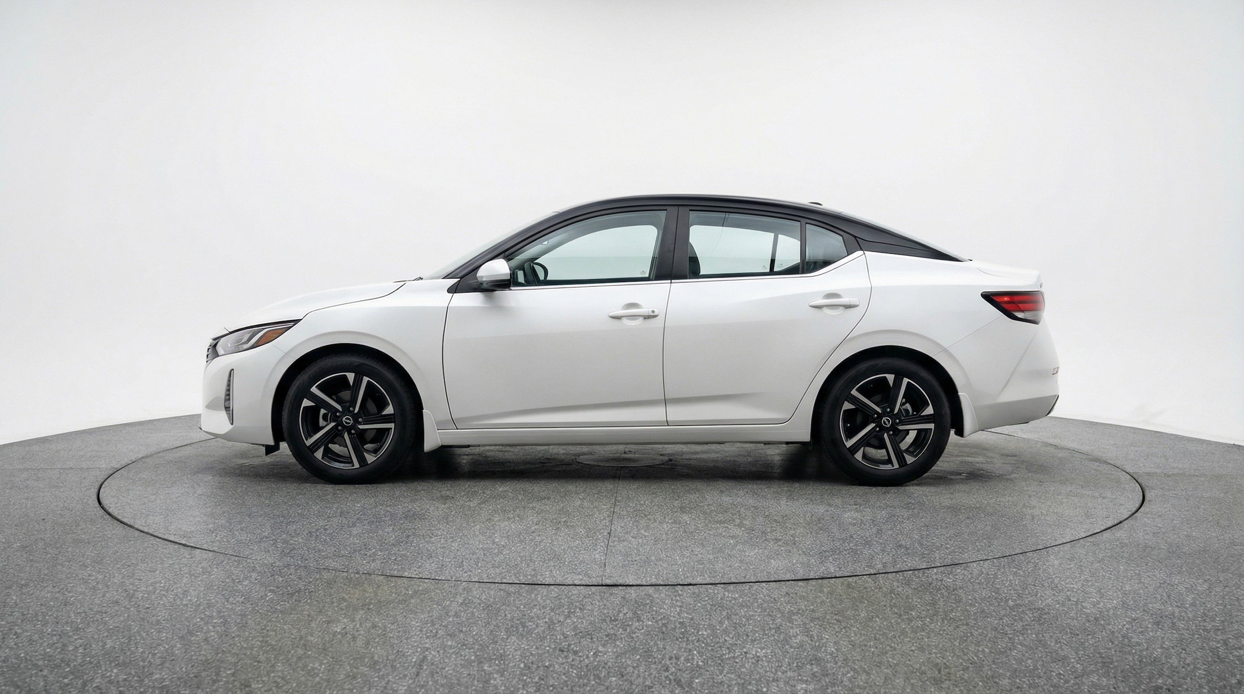 Thumbnail: 2025 Nissan Sentra - 5
