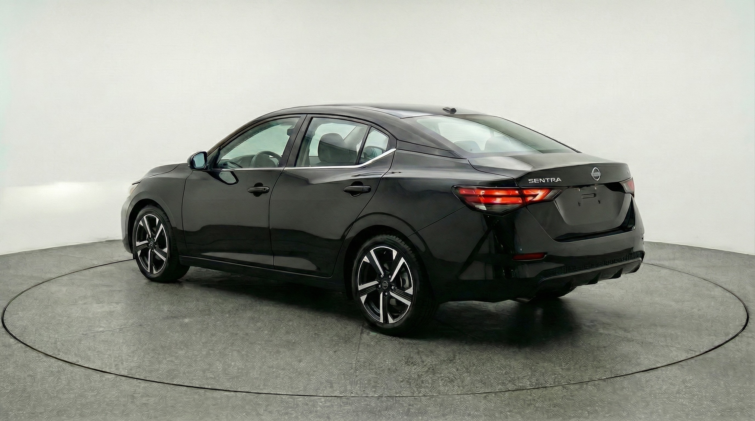 Thumbnail: 2025 Nissan Sentra - 5