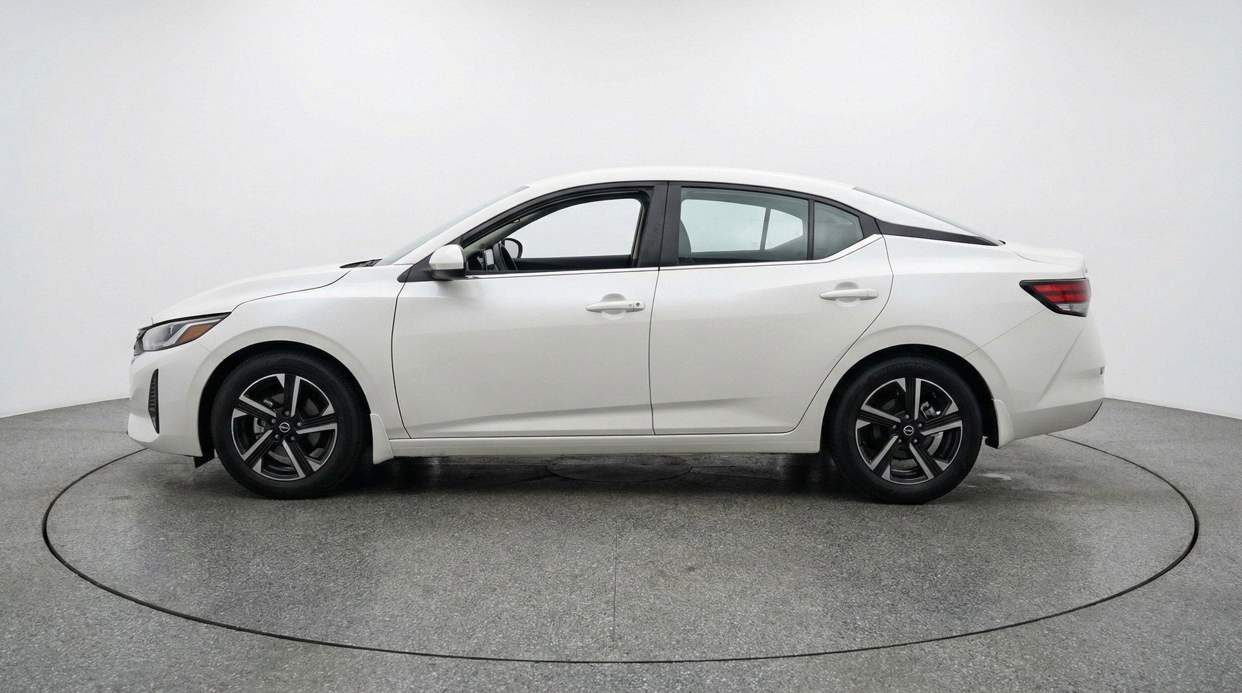 Thumbnail: 2025 Nissan Sentra - 5