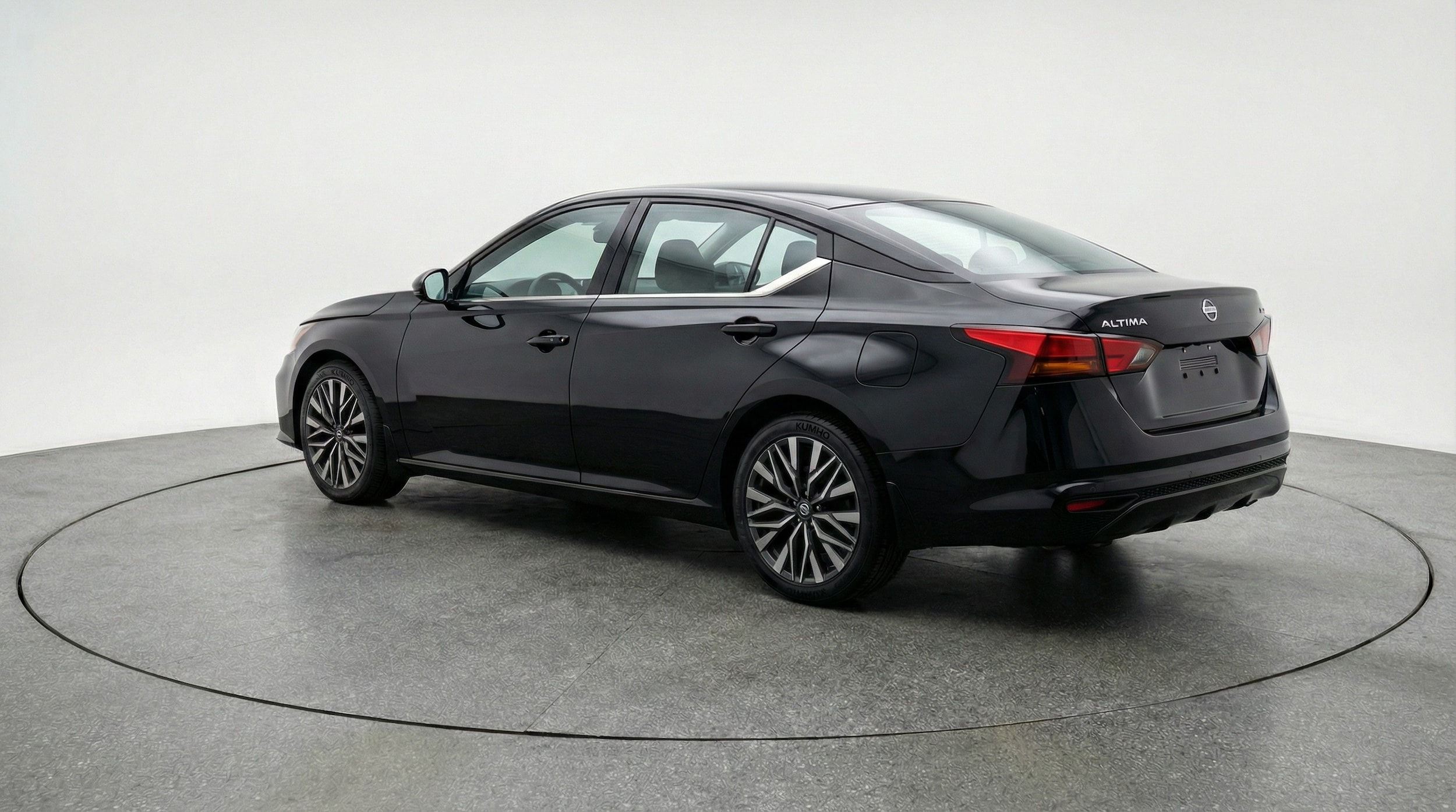 Thumbnail: 2025 Nissan Altima - 5