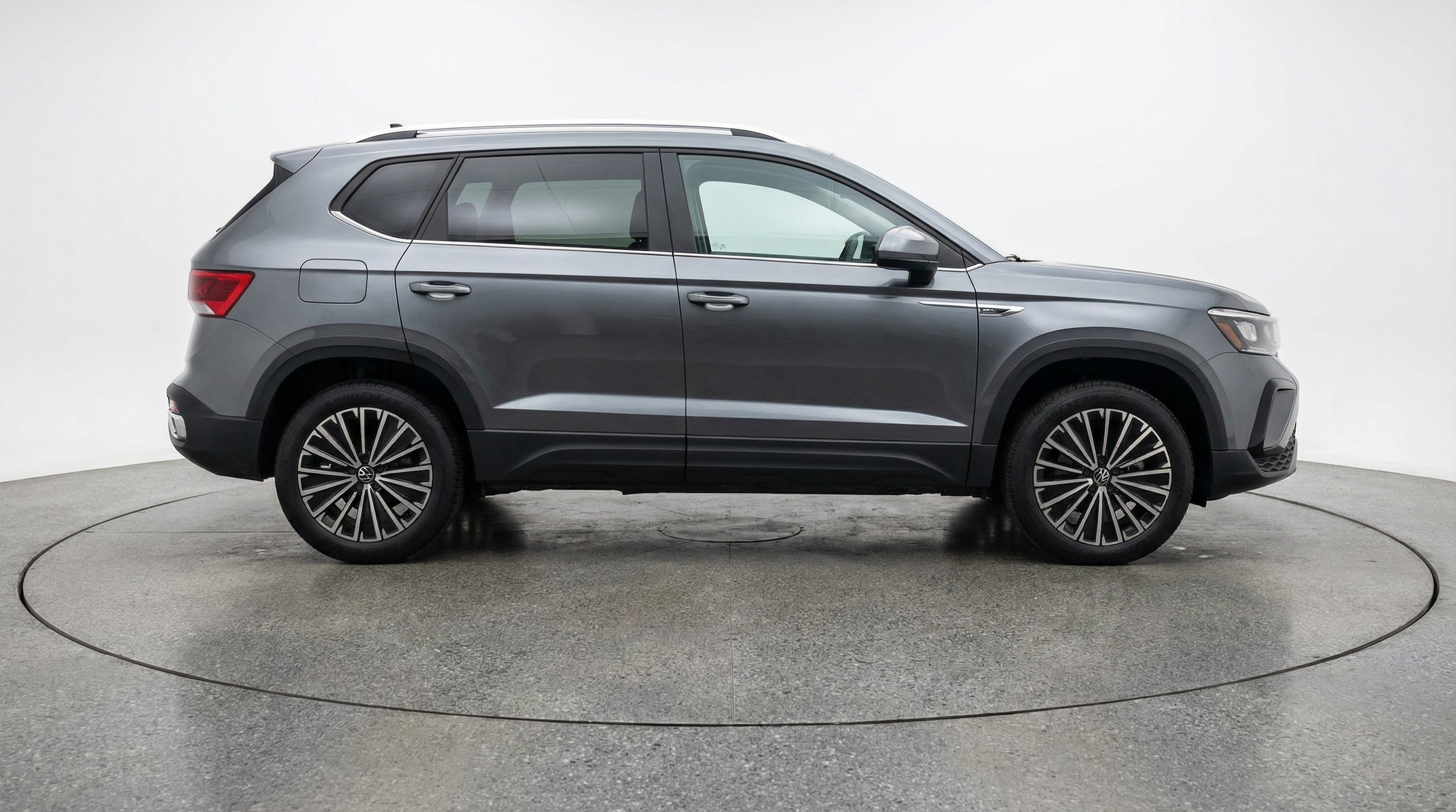 Thumbnail: 2025 Volkswagen Taos - 8