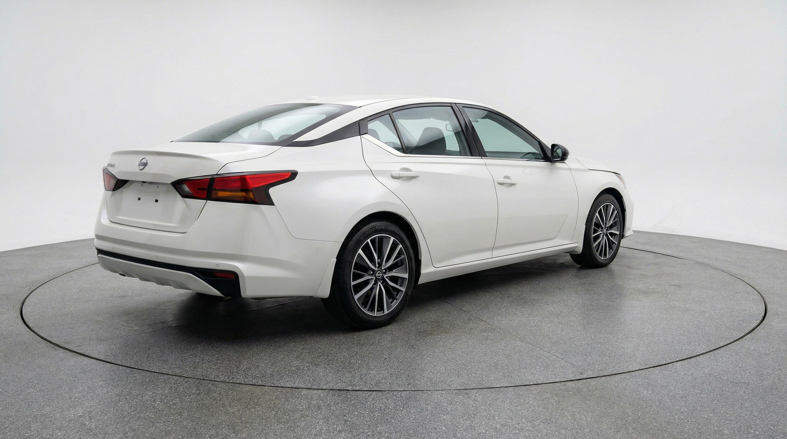 Thumbnail: 2025 Nissan Altima - 9