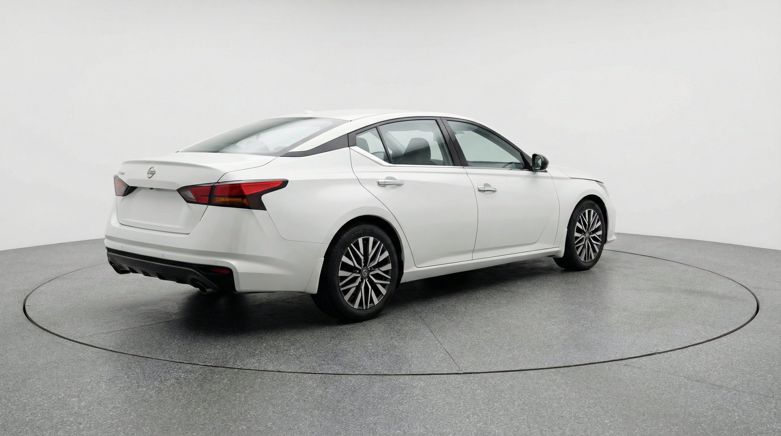 Thumbnail: 2025 Nissan Altima - 9