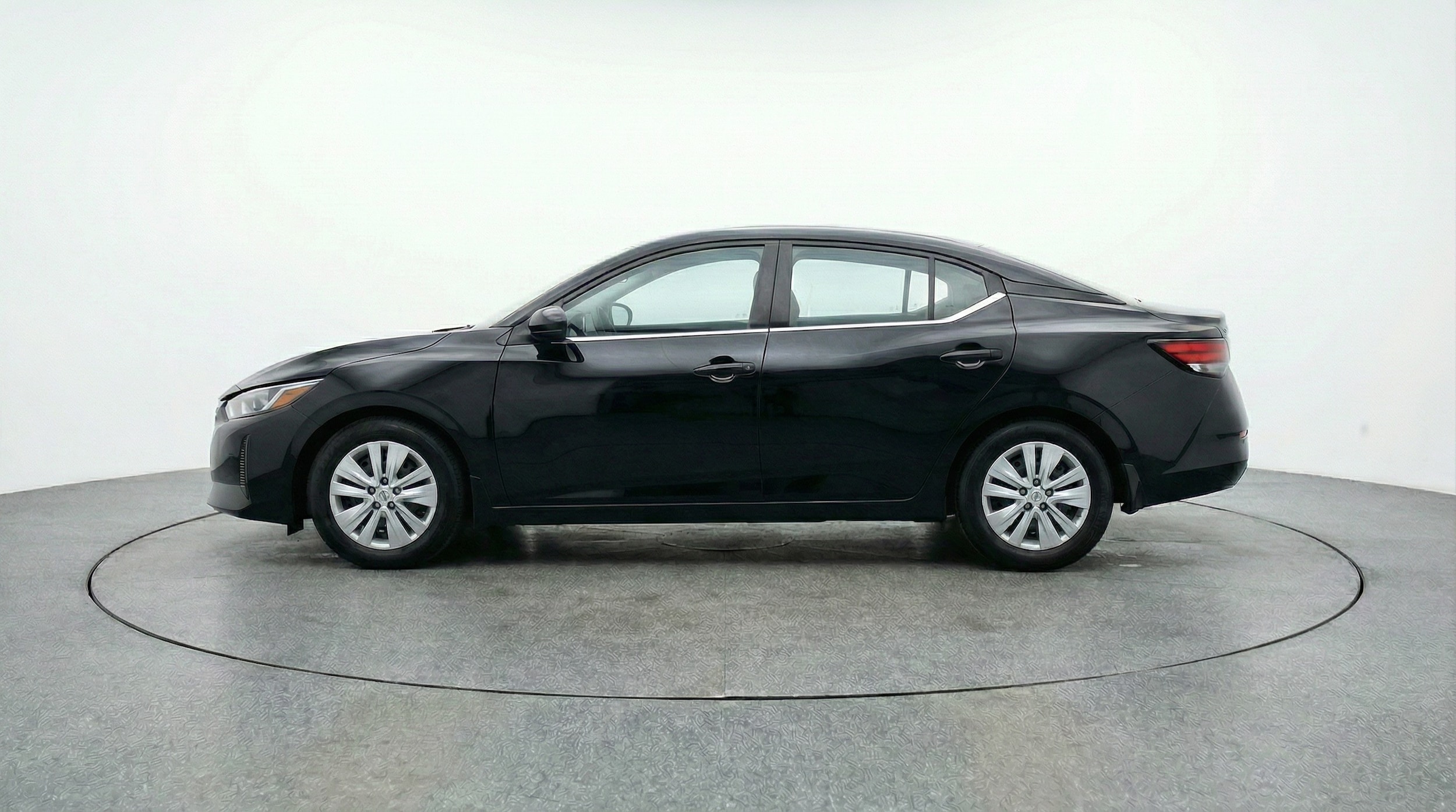 Thumbnail: 2025 Nissan Sentra - 4