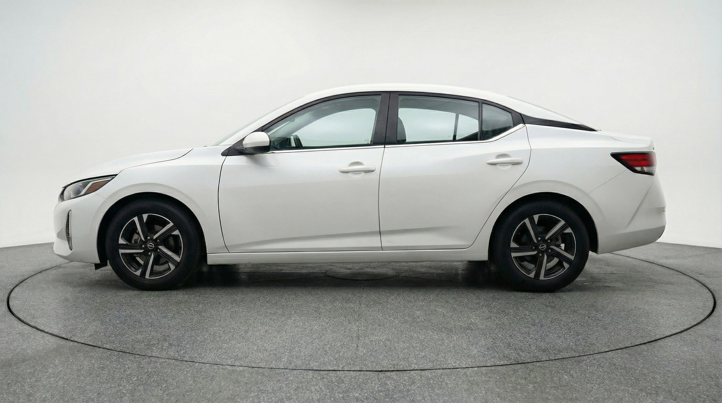 Thumbnail: 2025 Nissan Sentra - 5