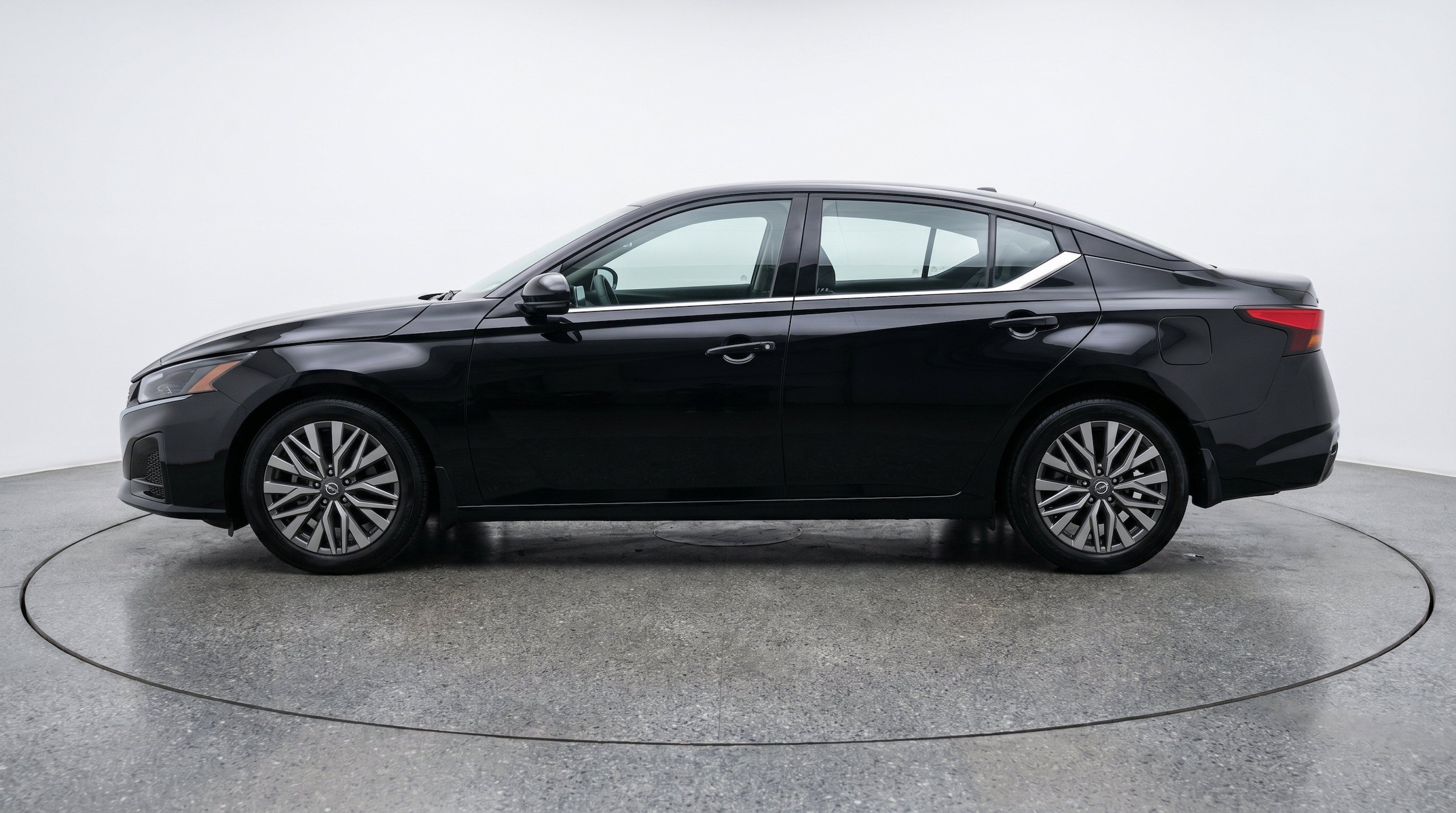 Thumbnail: 2026 Nissan Altima - 5