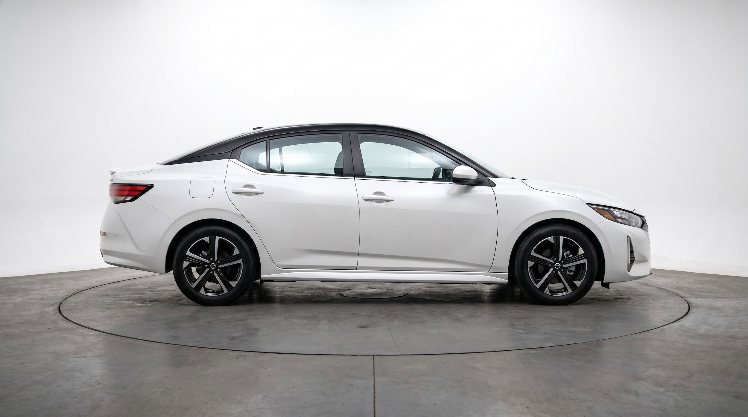 Thumbnail: 2025 Nissan Sentra - 11