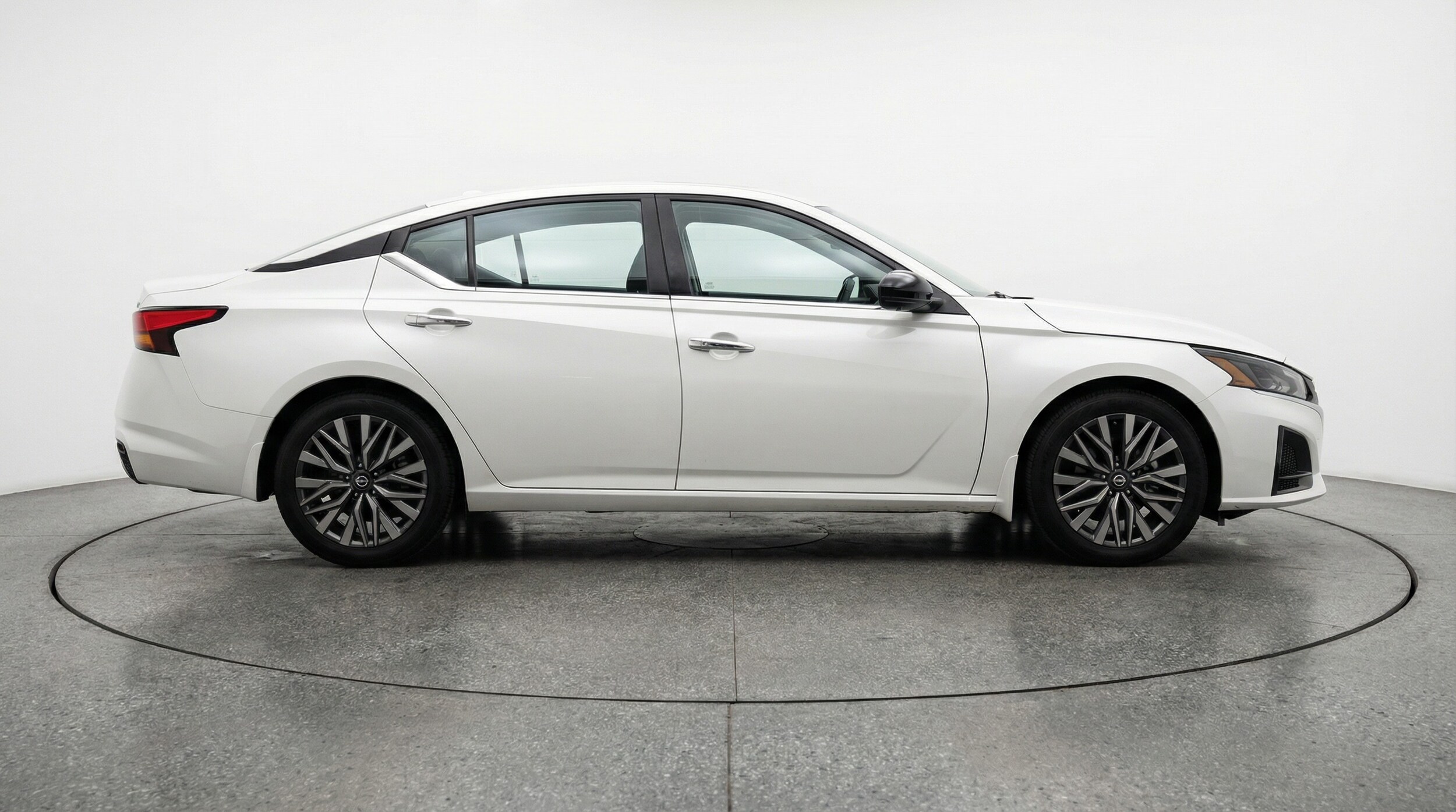 Thumbnail: 2025 Nissan Altima - 8