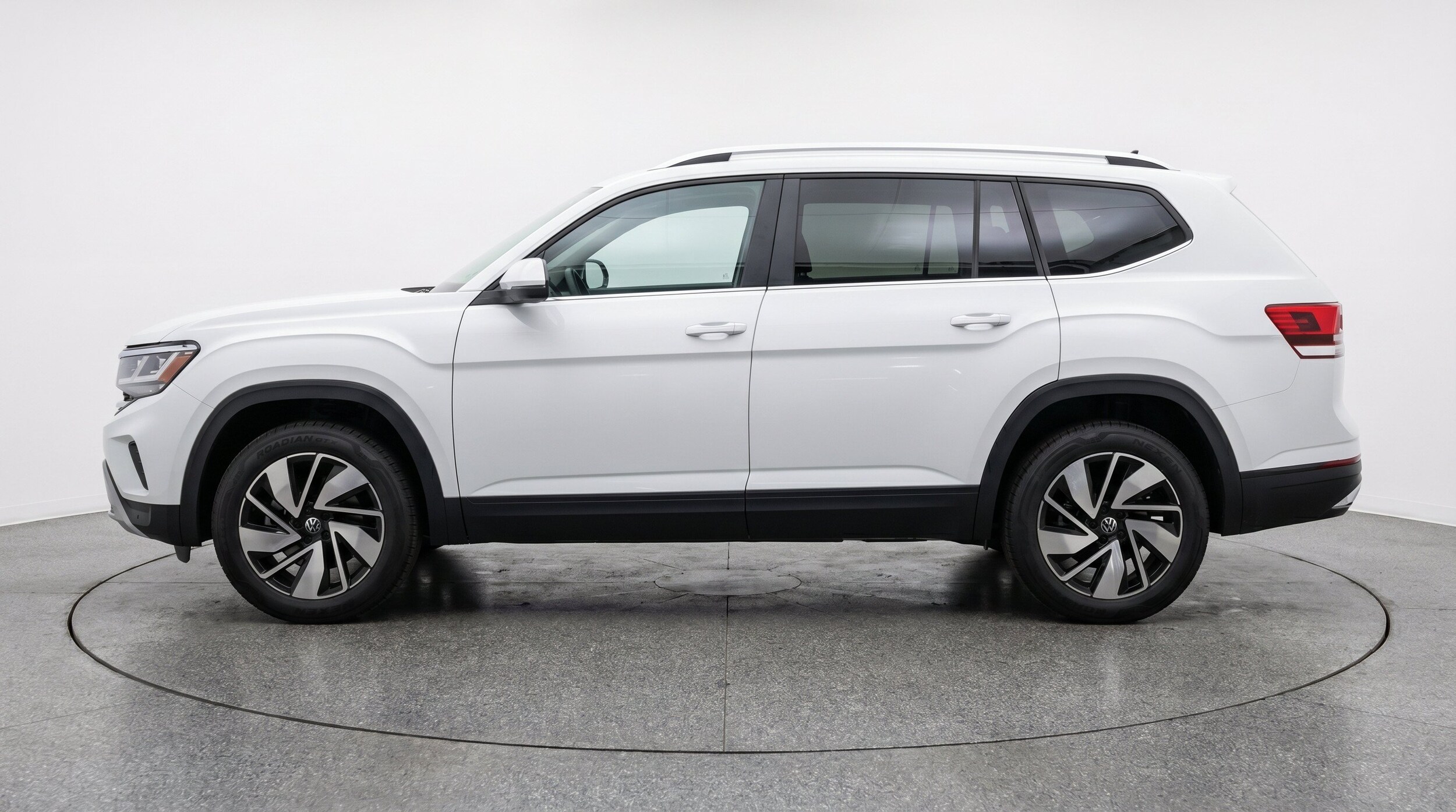 Thumbnail: 2026 Volkswagen Atlas - 5