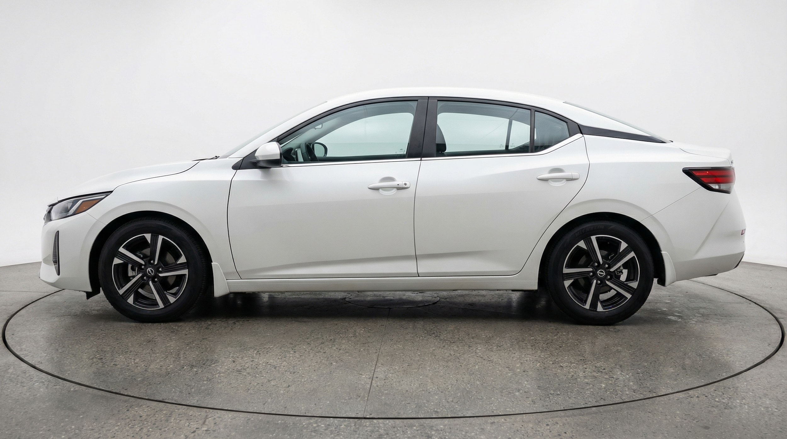 Thumbnail: 2025 Nissan Sentra - 4