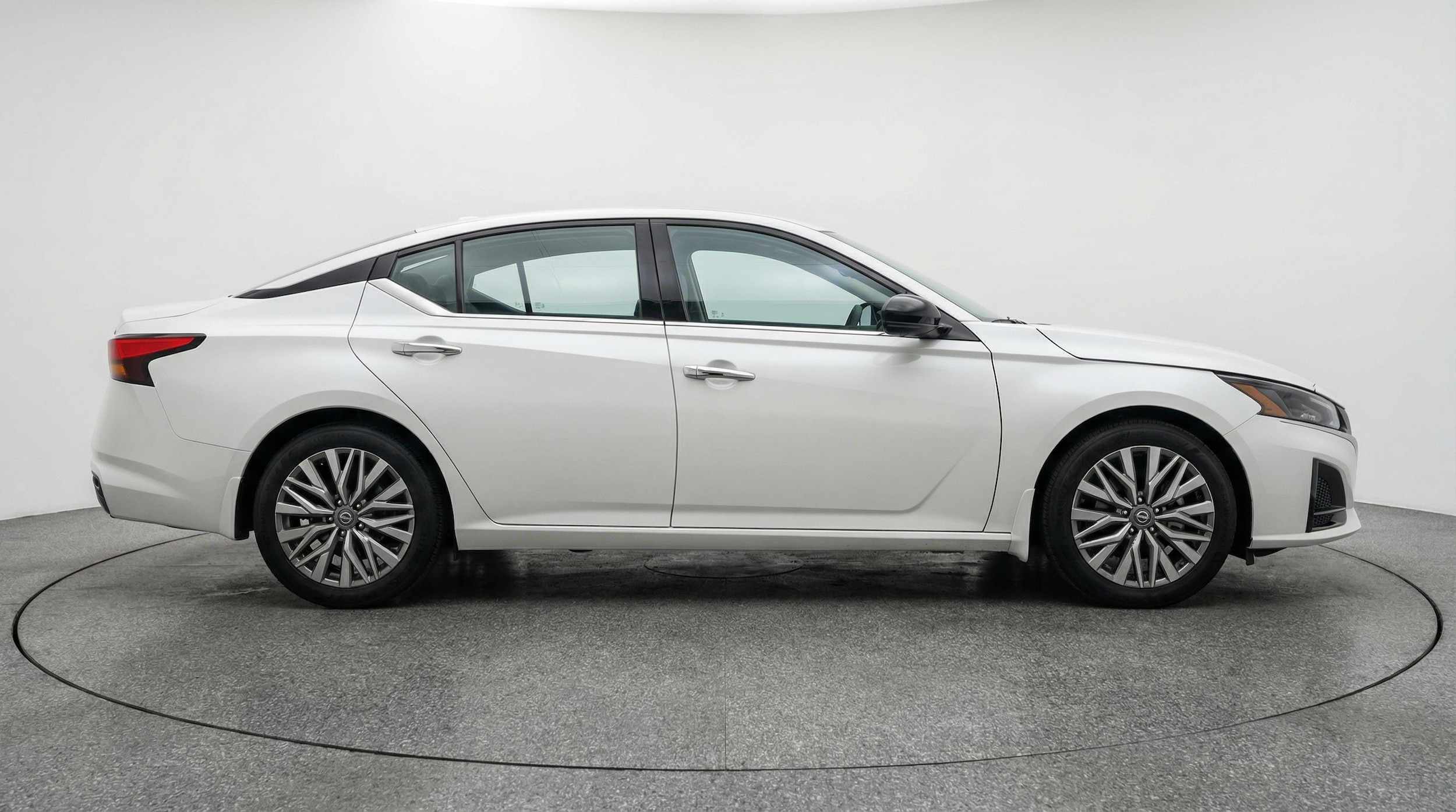 Thumbnail: 2025 Nissan Altima - 8