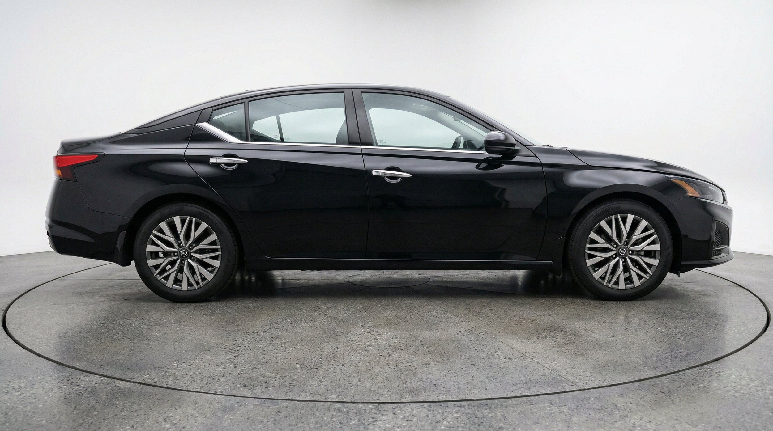 Thumbnail: 2025 Nissan Altima - 11