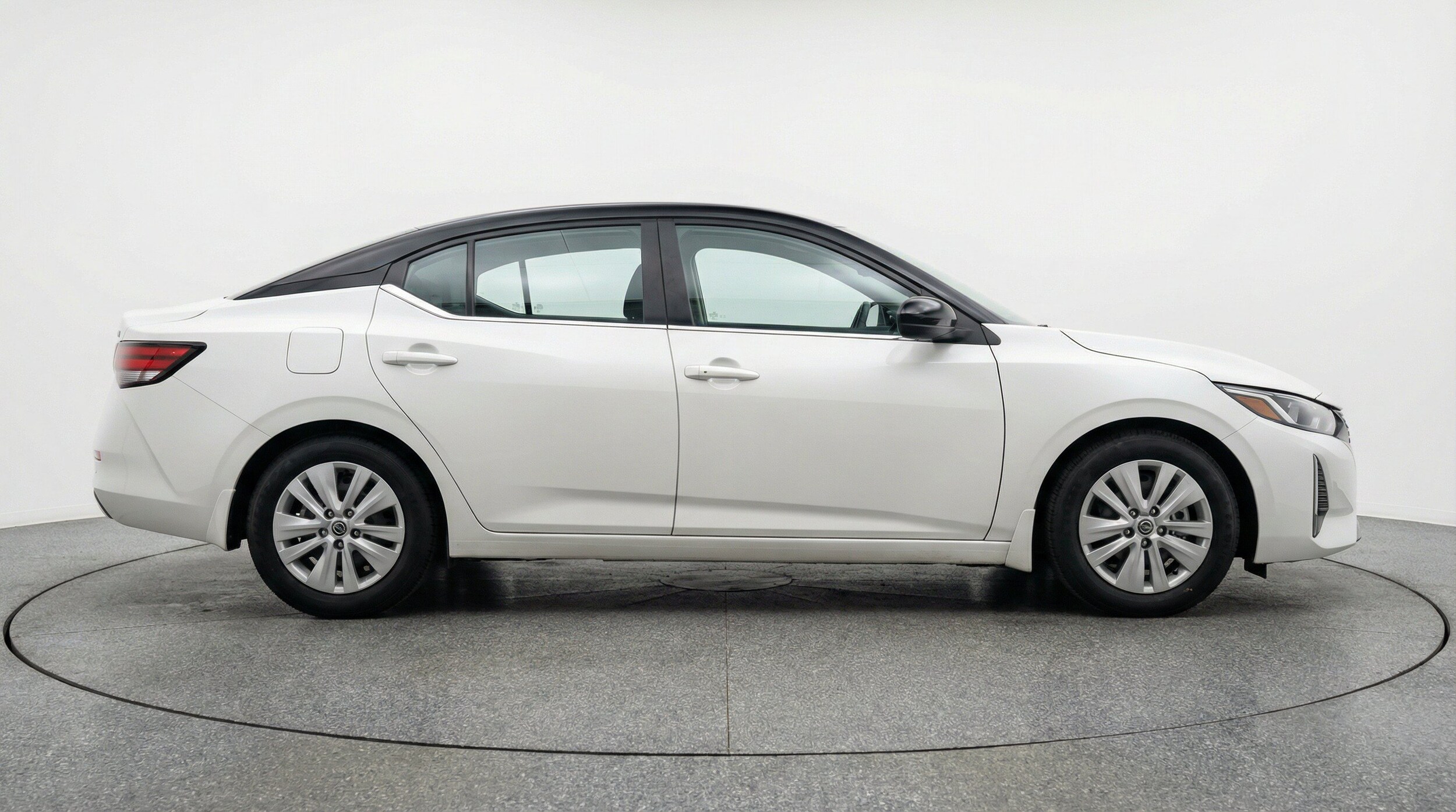 Thumbnail: 2025 Nissan Sentra - 11