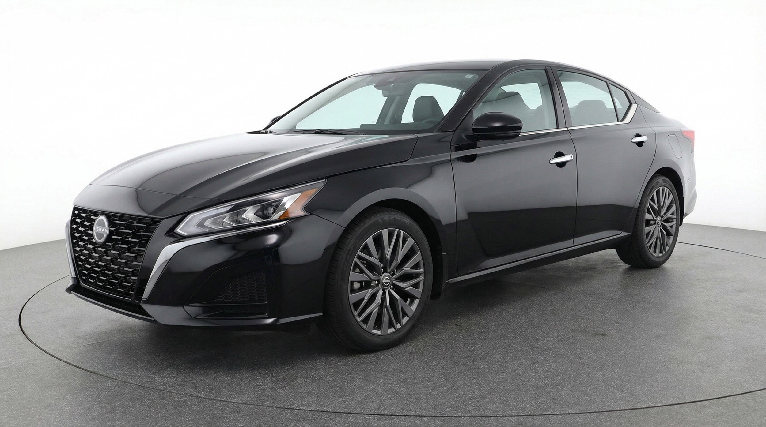 Thumbnail: 2025 Nissan Altima - 3