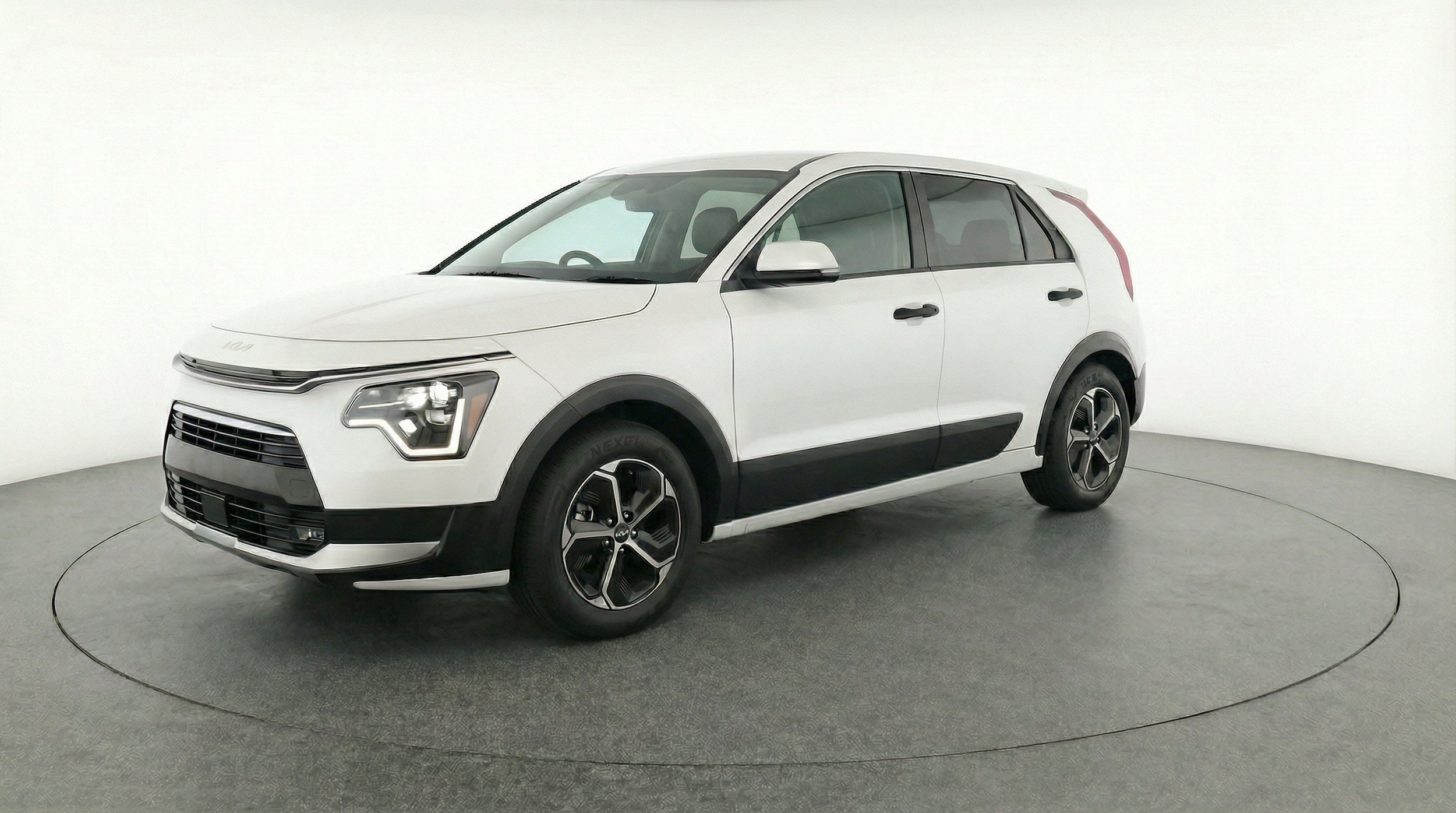 Thumbnail: 2026 Kia Niro - 3