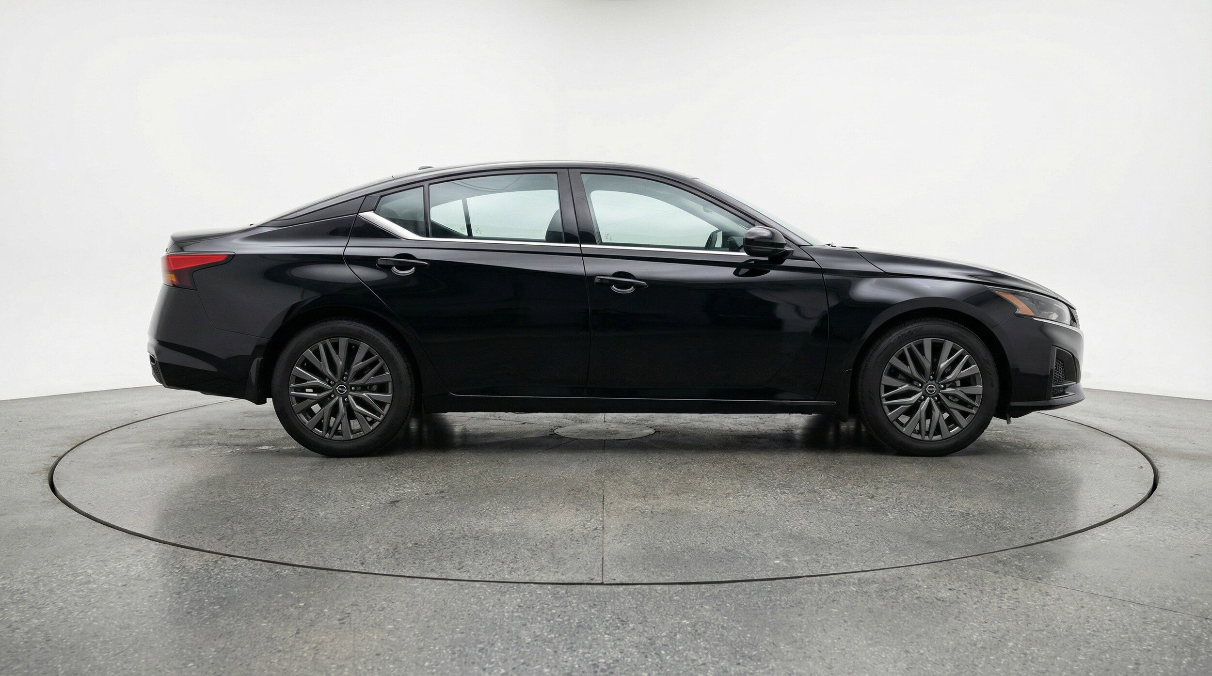 Thumbnail: 2025 Nissan Altima - 11