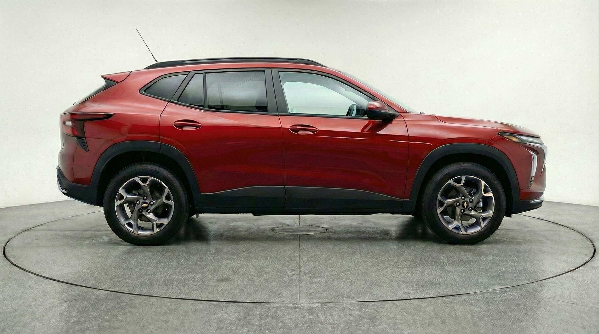 Thumbnail: 2025 Chevrolet Trax - 8