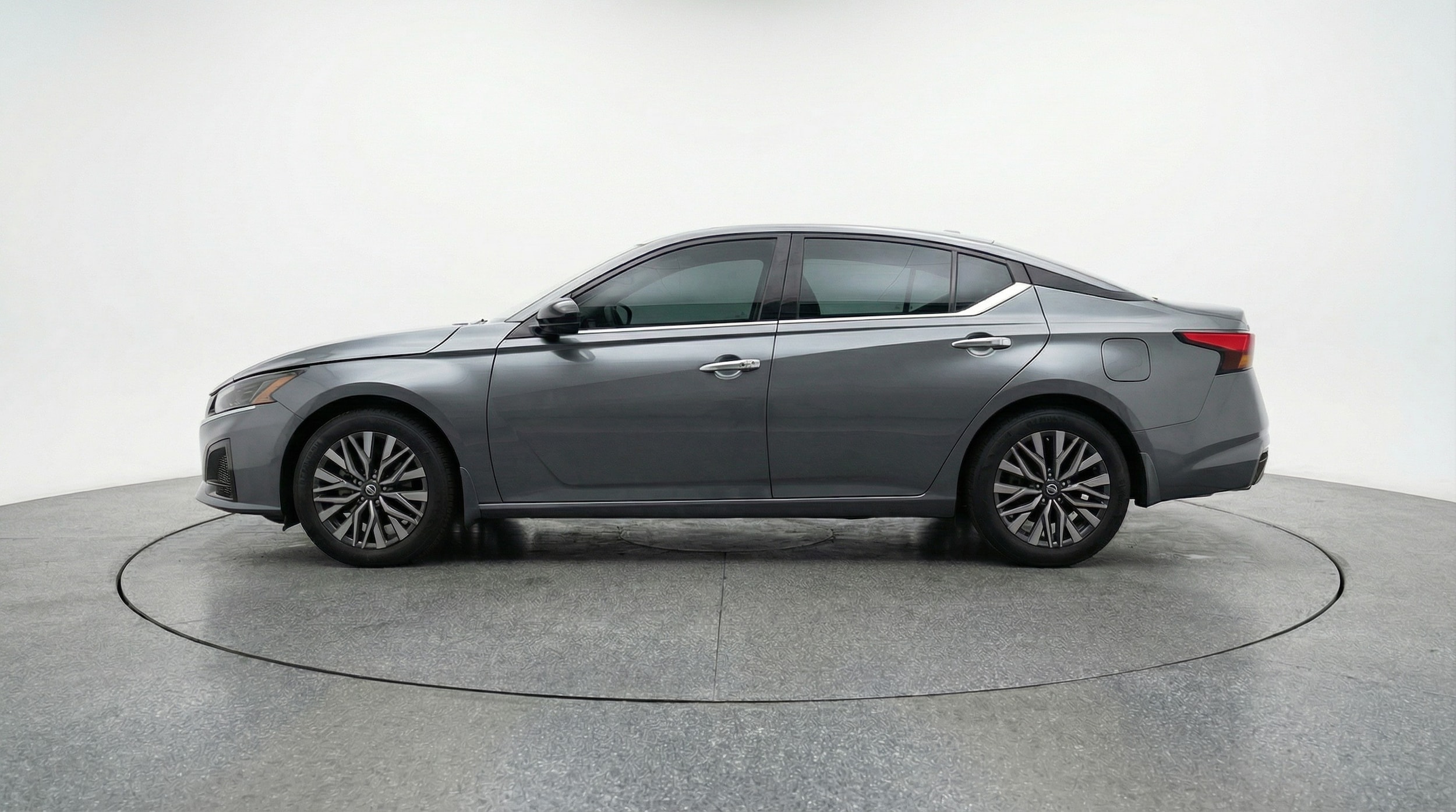 Thumbnail: 2025 Nissan Altima - 4