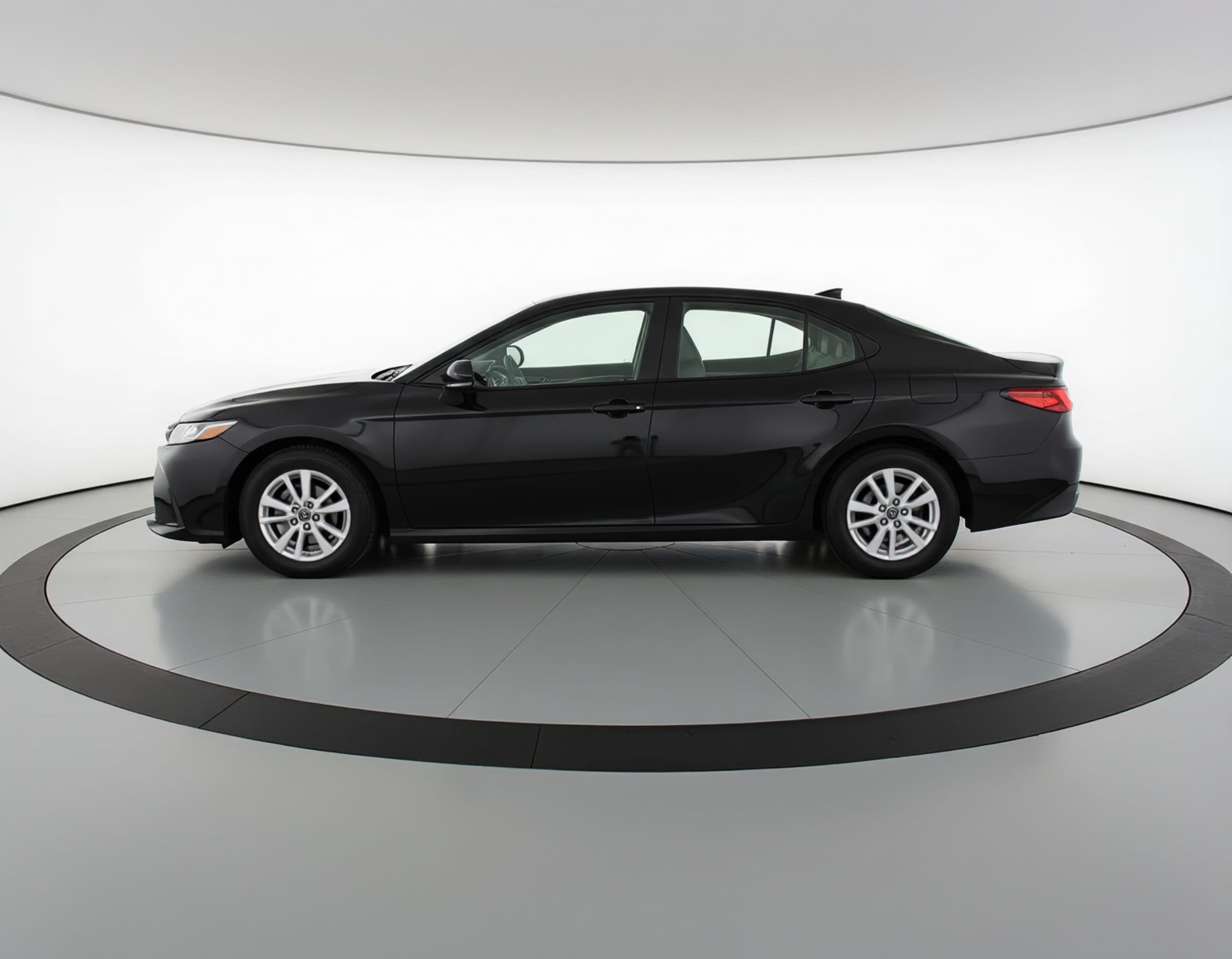 Thumbnail: 2025 Toyota Camry - 4