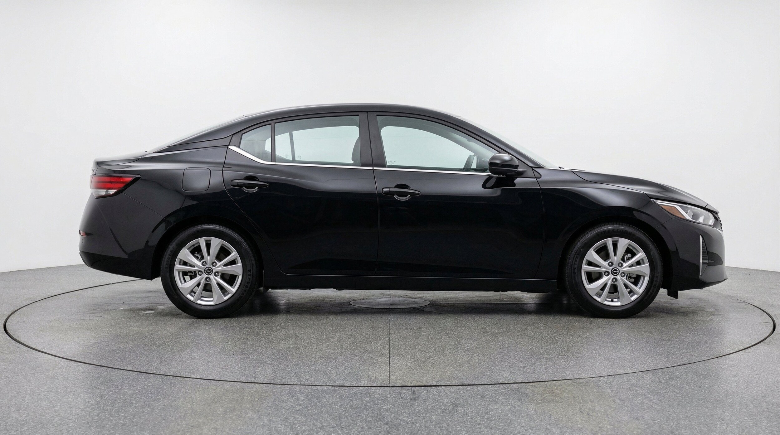 Thumbnail: 2025 Nissan Sentra - 11