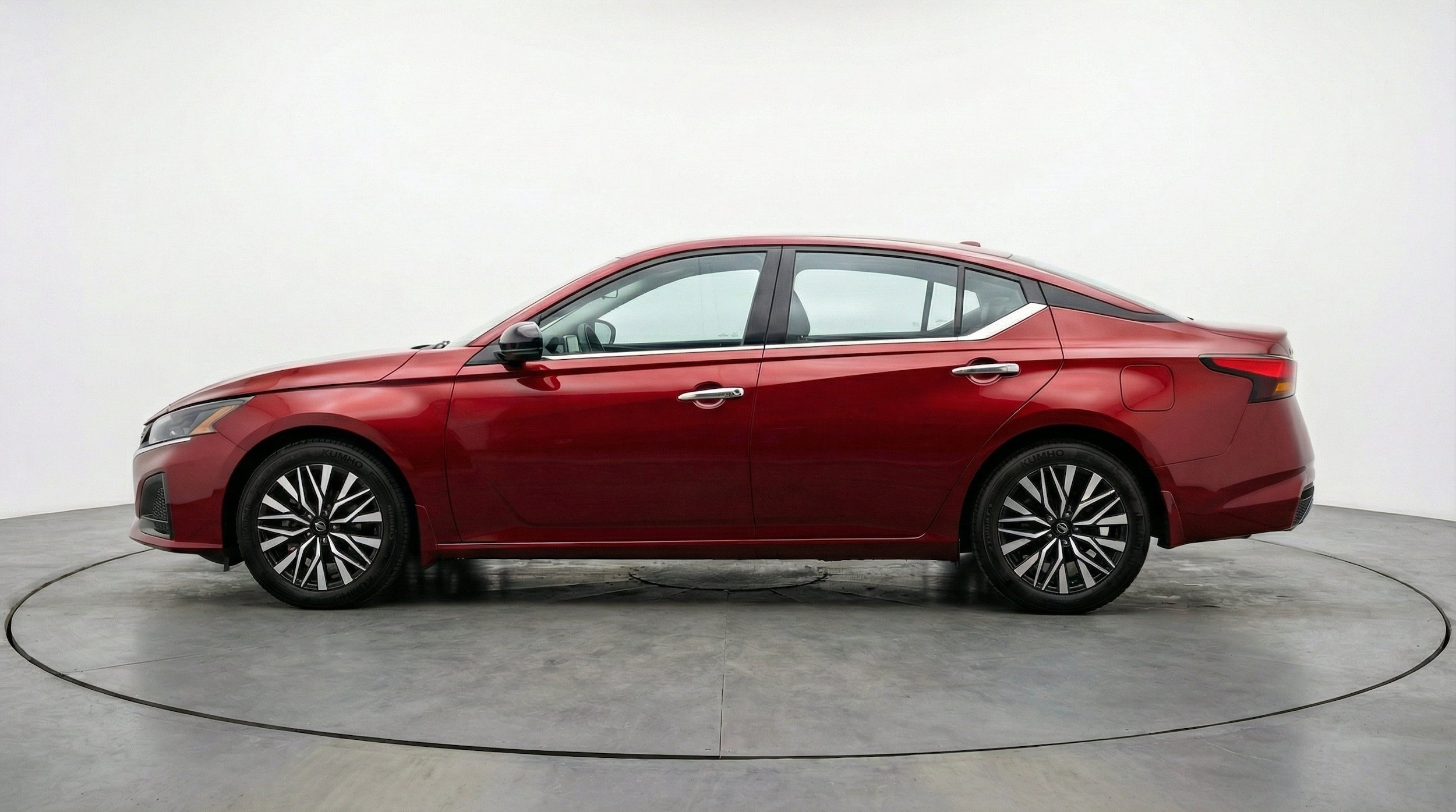 Thumbnail: 2025 Nissan Altima - 5
