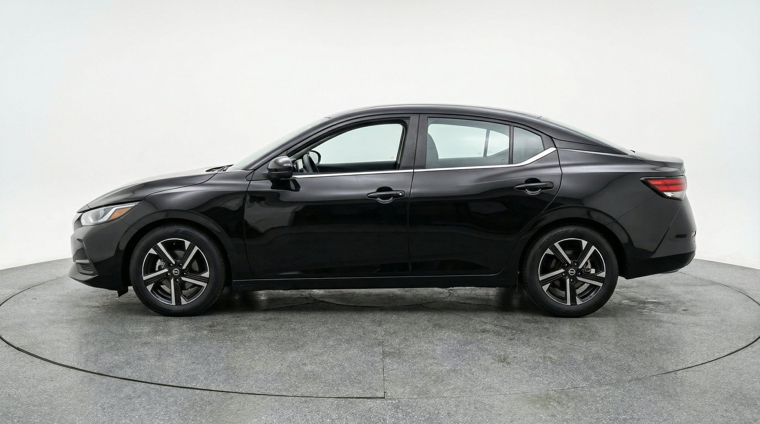 Thumbnail: 2025 Nissan Sentra - 5