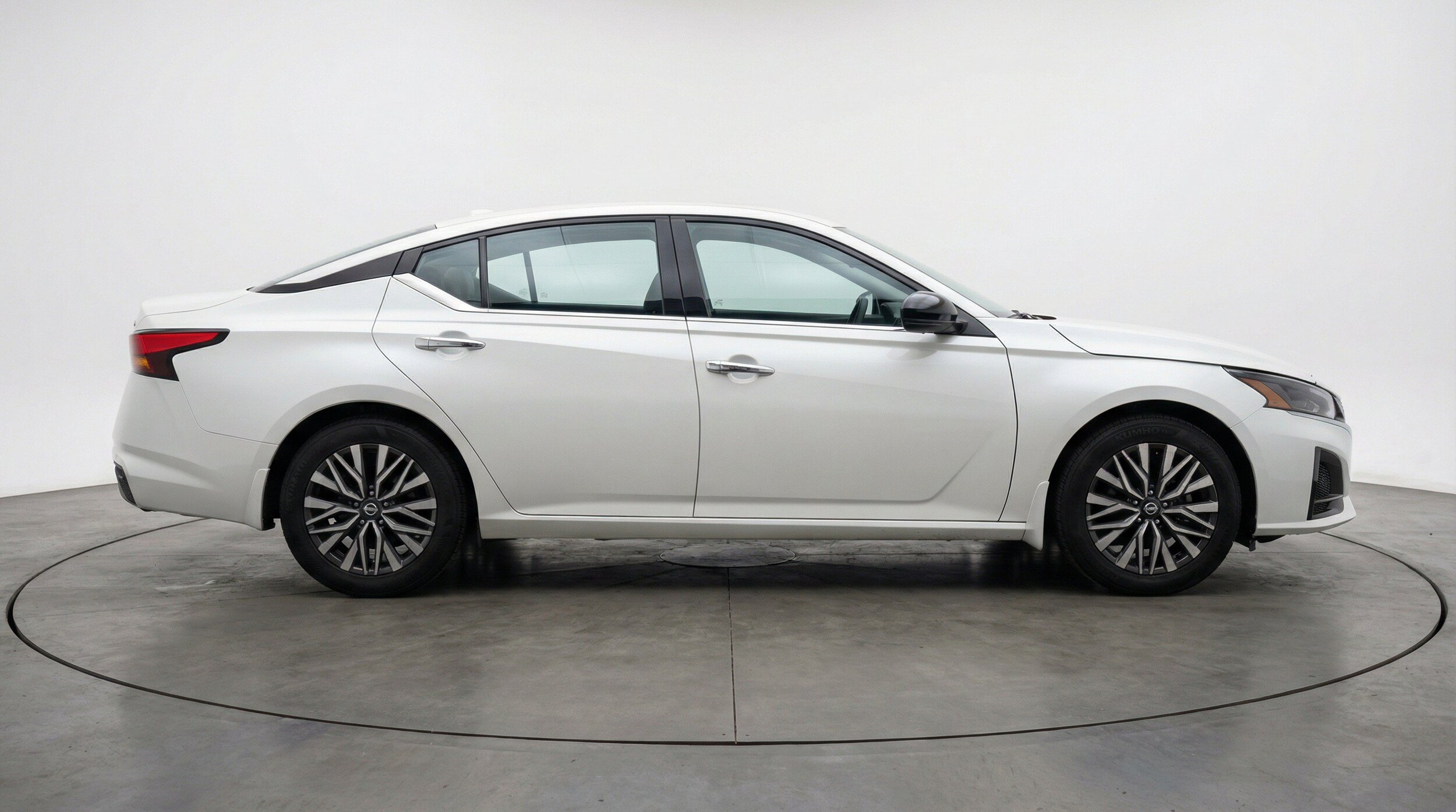 Thumbnail: 2025 Nissan Altima - 11