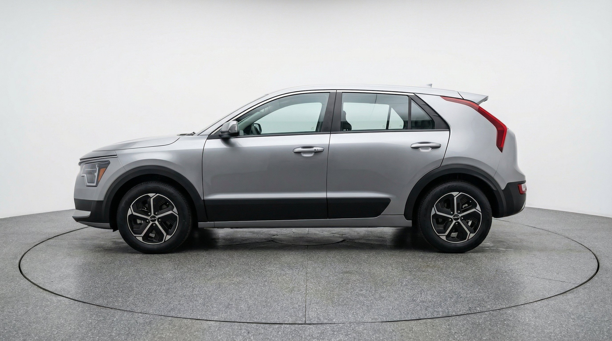 Thumbnail: 2026 Kia Niro - 5