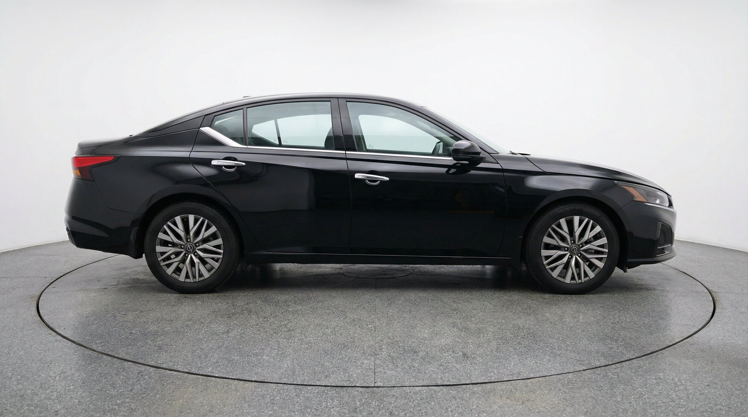 Thumbnail: 2025 Nissan Altima - 11