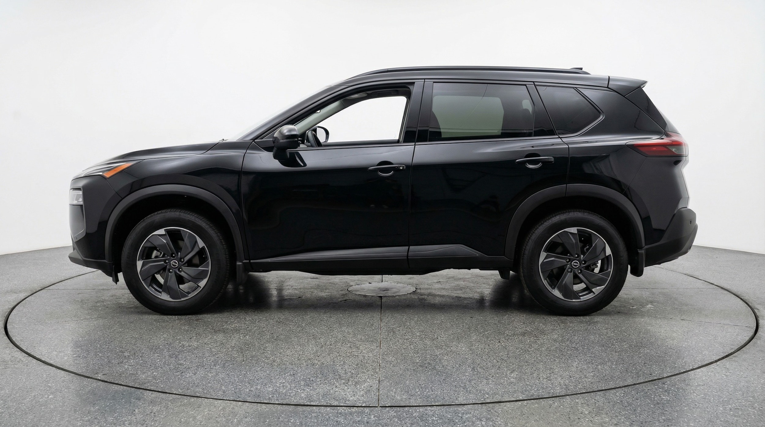 Thumbnail: 2025 Nissan Rogue - 4