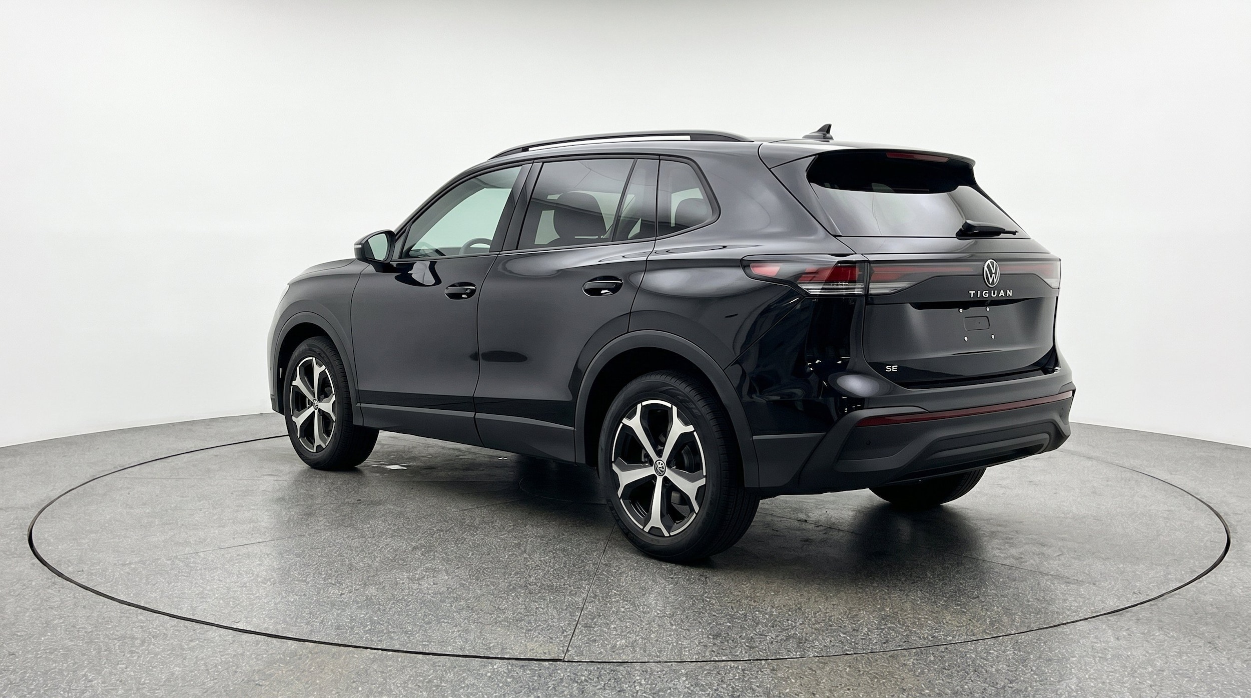 Thumbnail: 2026 Volkswagen Tiguan - 6