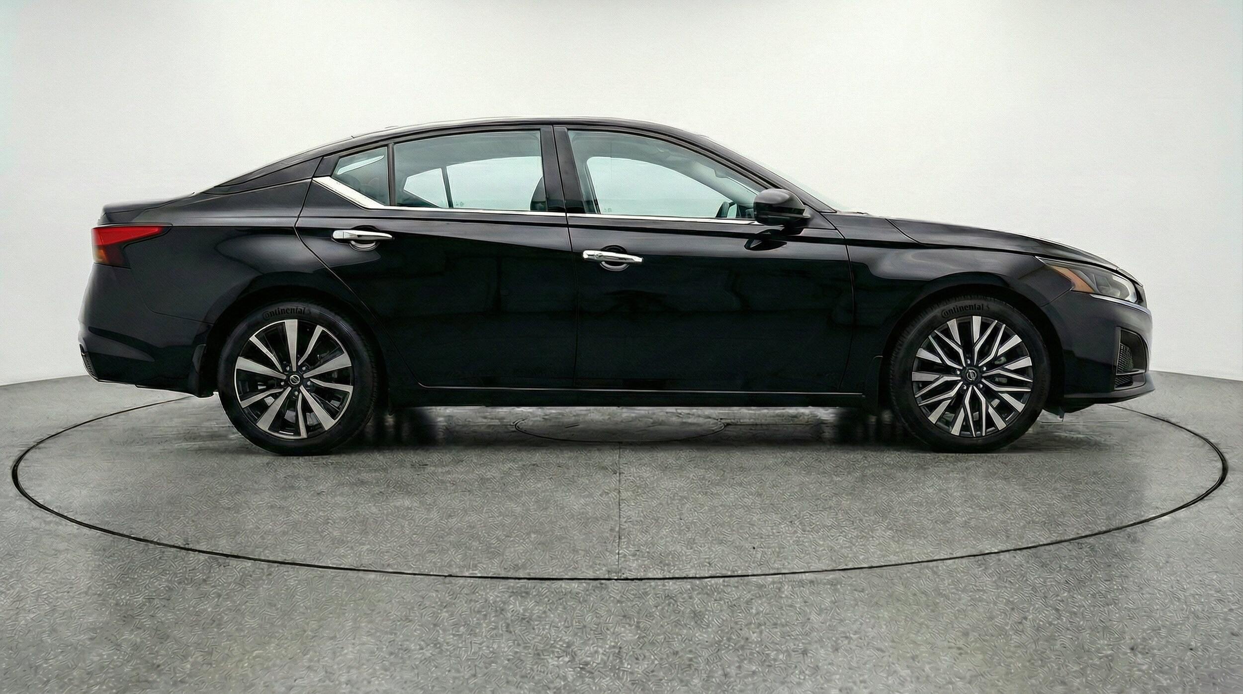Thumbnail: 2025 Nissan Altima - 11