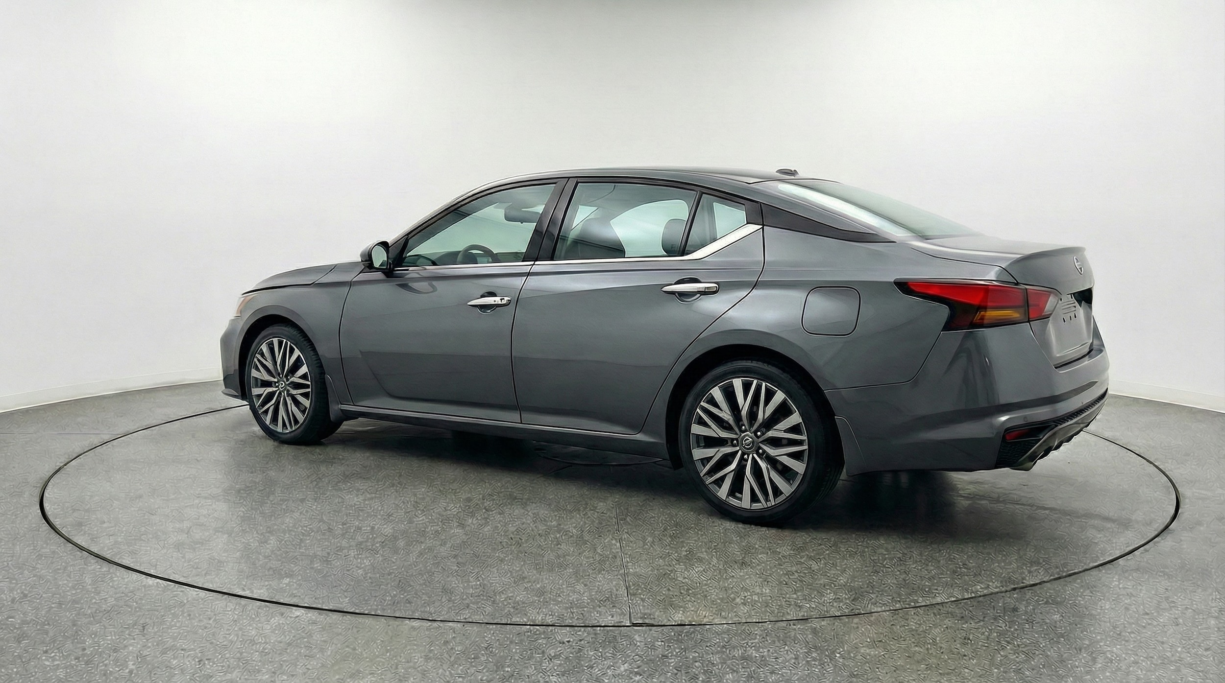 Thumbnail: 2025 Nissan Altima - 5