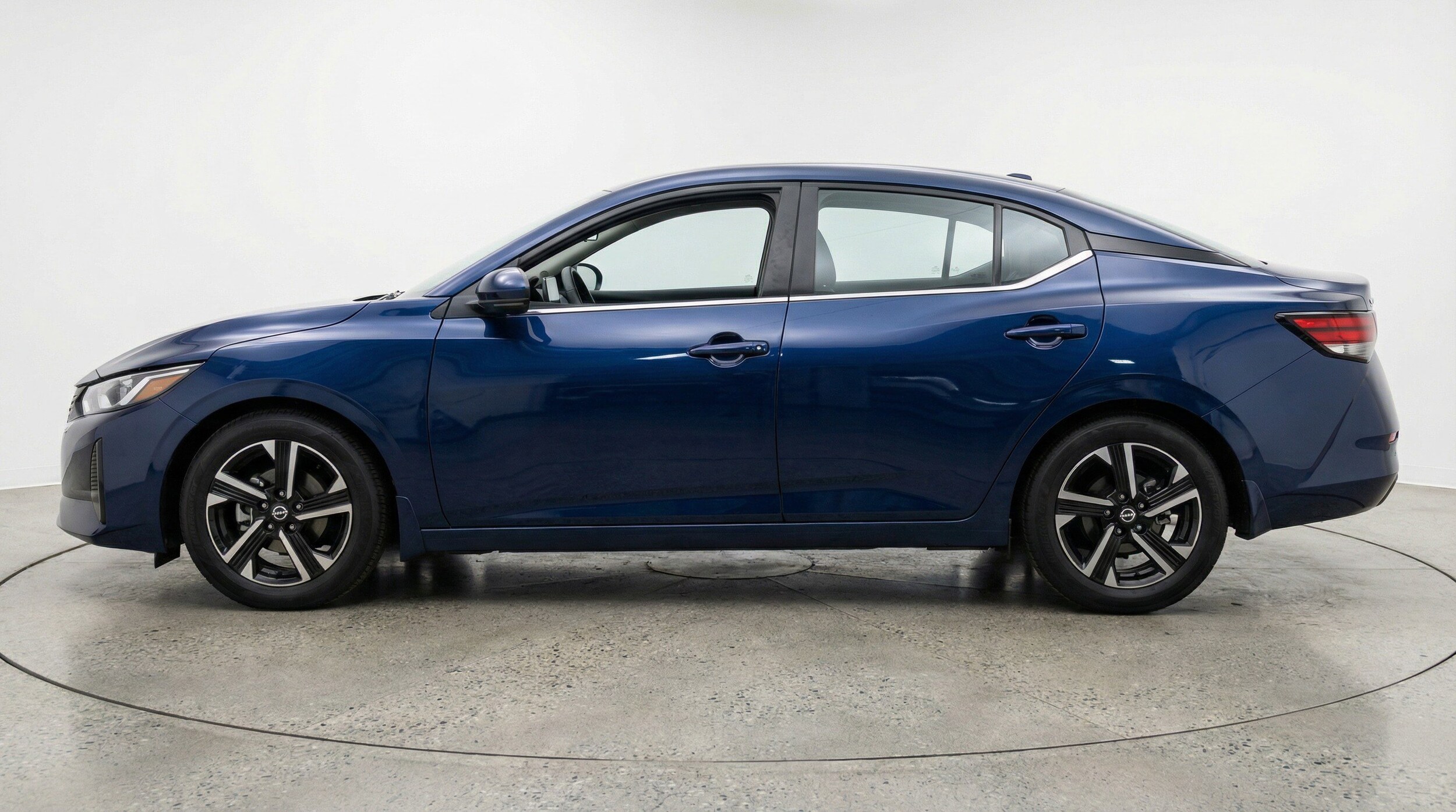 Thumbnail: 2025 Nissan Sentra - 5
