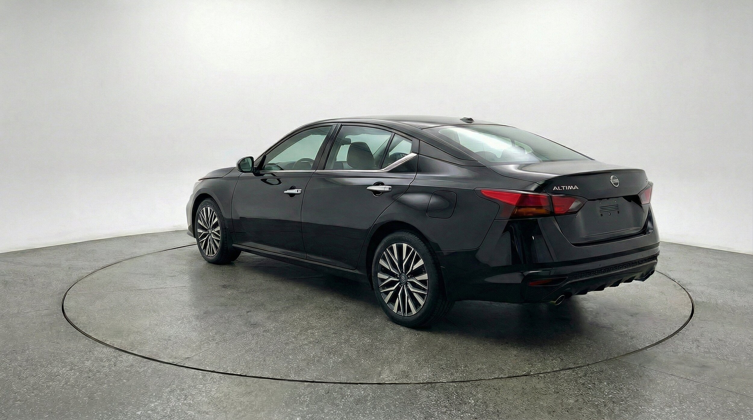 Thumbnail: 2025 Nissan Altima - 6