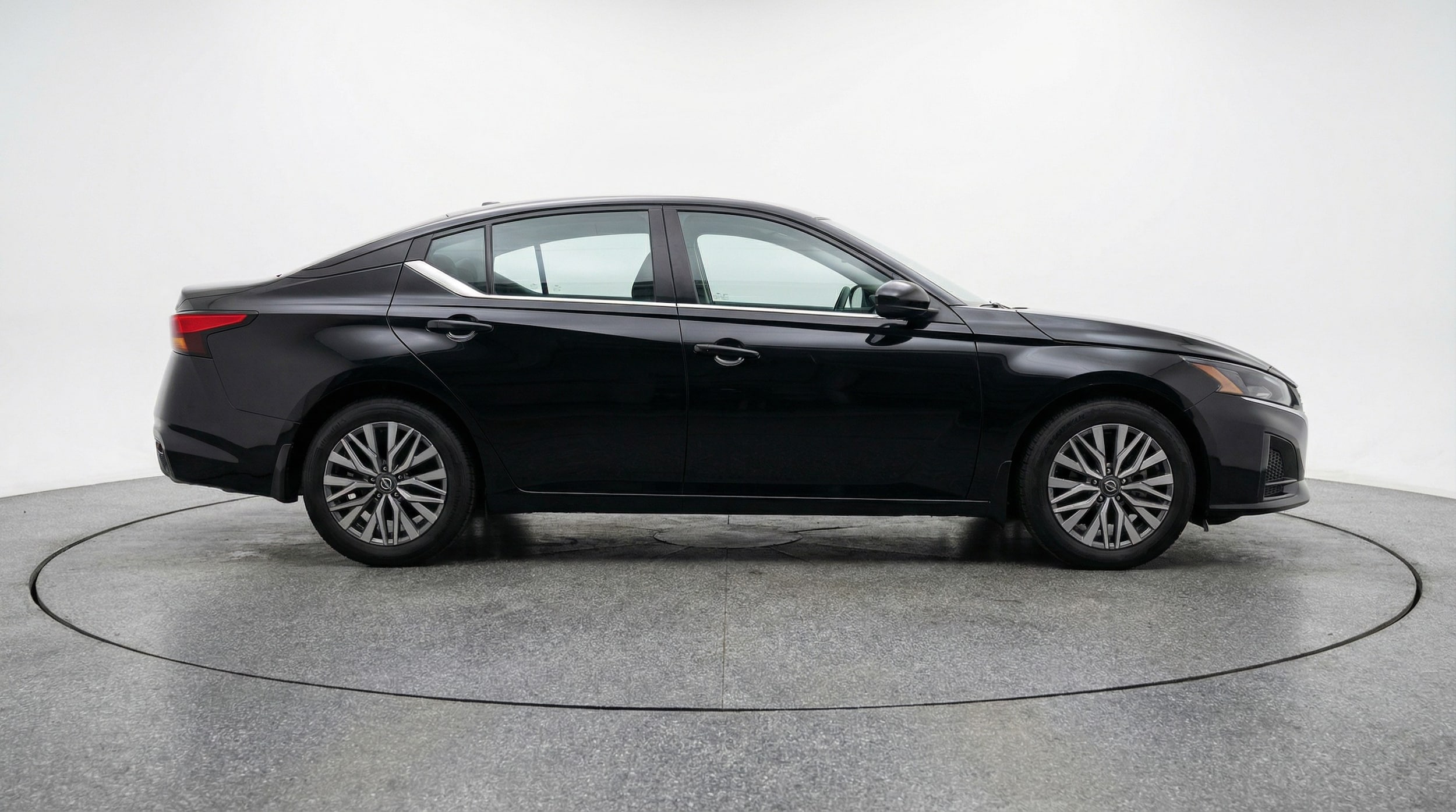 Thumbnail: 2025 Nissan Altima - 8