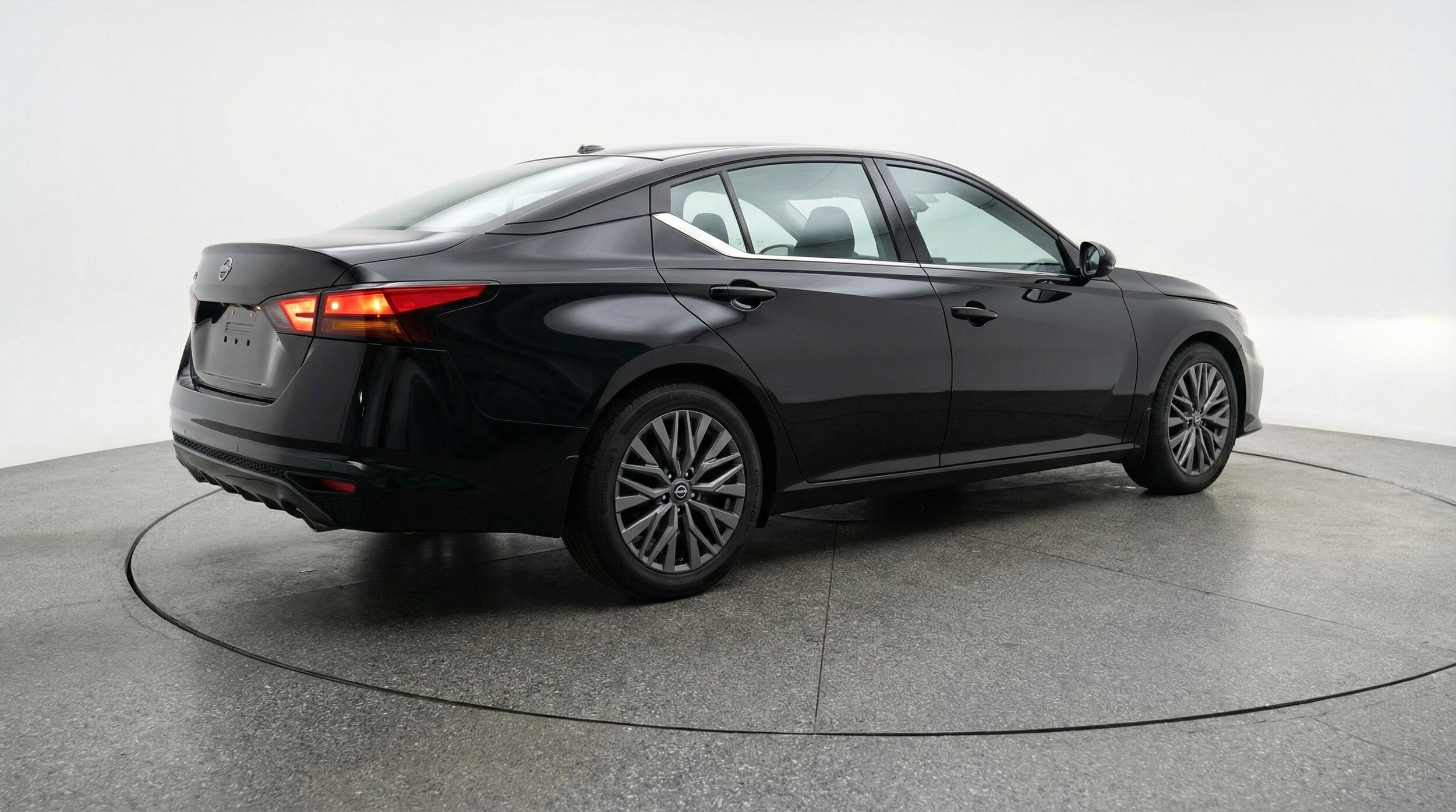 Thumbnail: 2025 Nissan Altima - 9