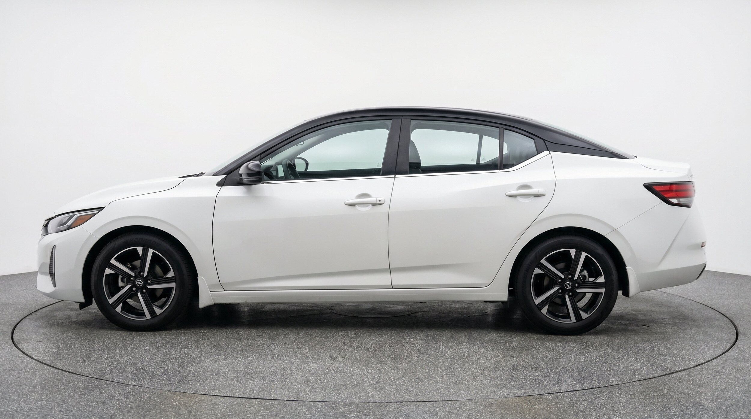 Thumbnail: 2025 Nissan Sentra - 5