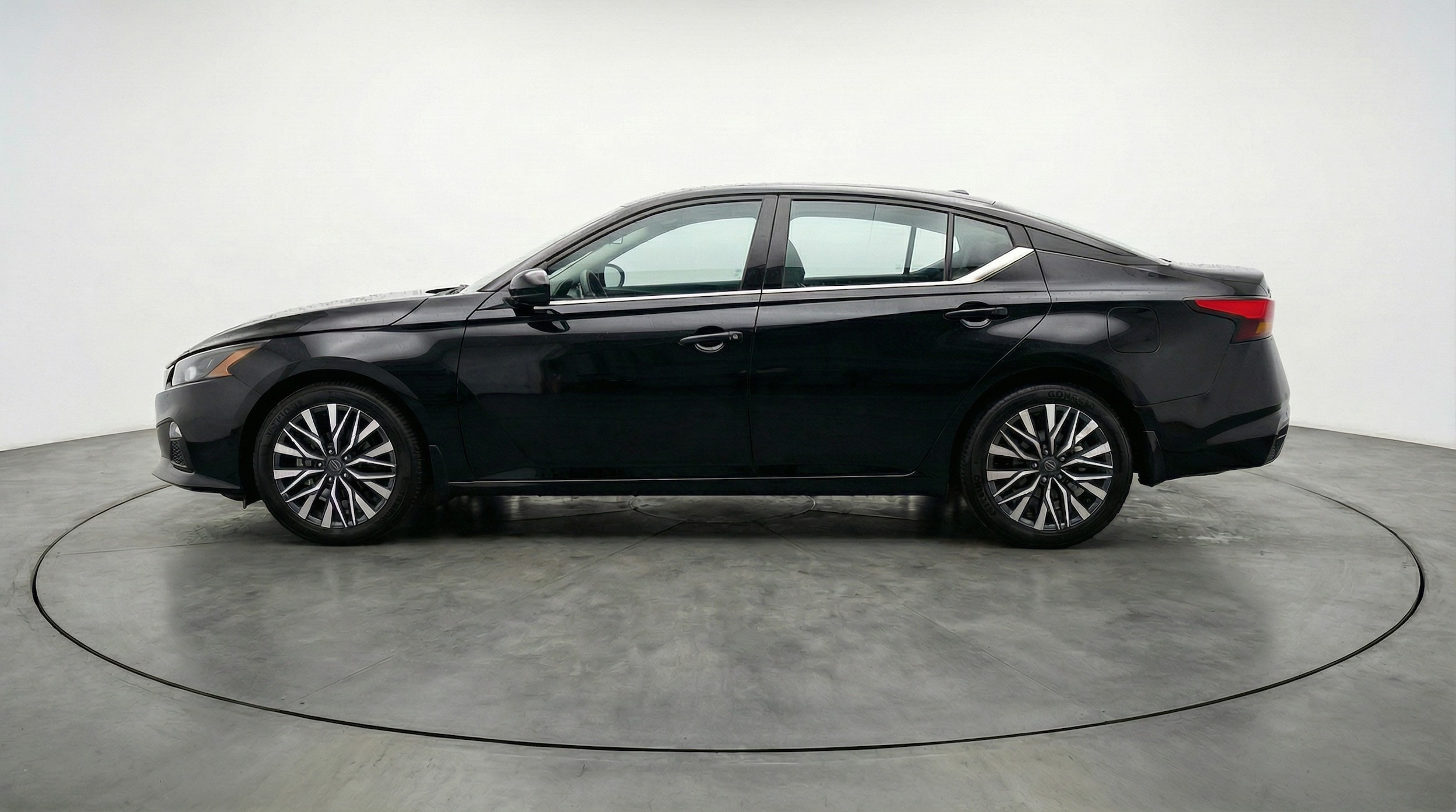 Thumbnail: 2025 Nissan Altima - 4