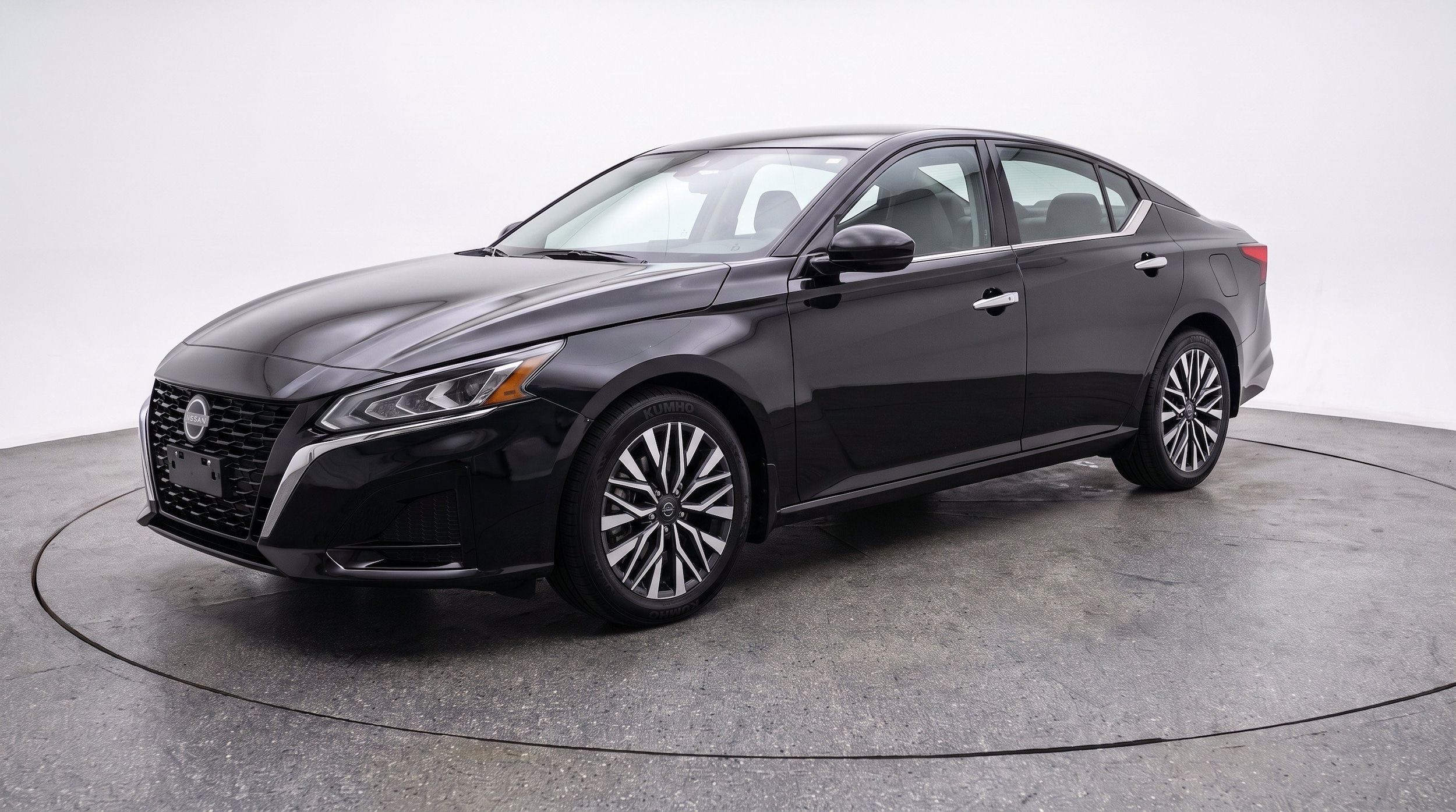Thumbnail: 2025 Nissan Altima - 3