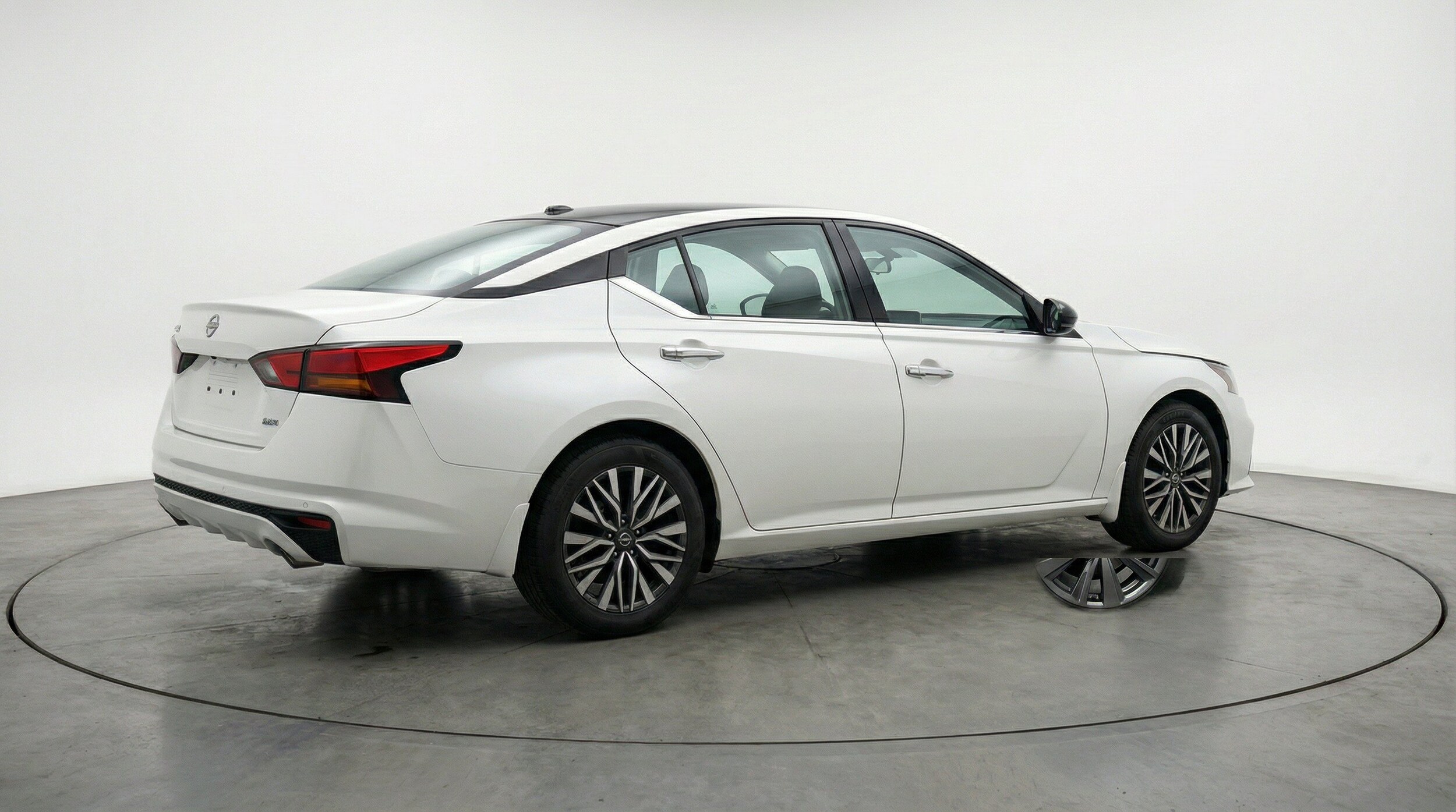Thumbnail: 2025 Nissan Altima - 9