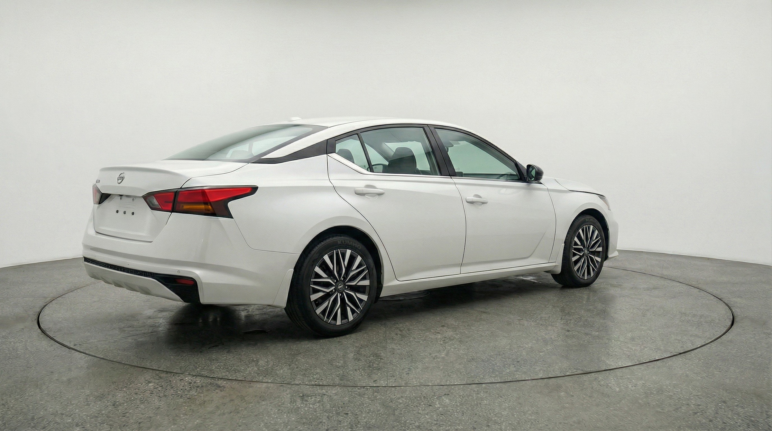 Thumbnail: 2025 Nissan Altima - 9